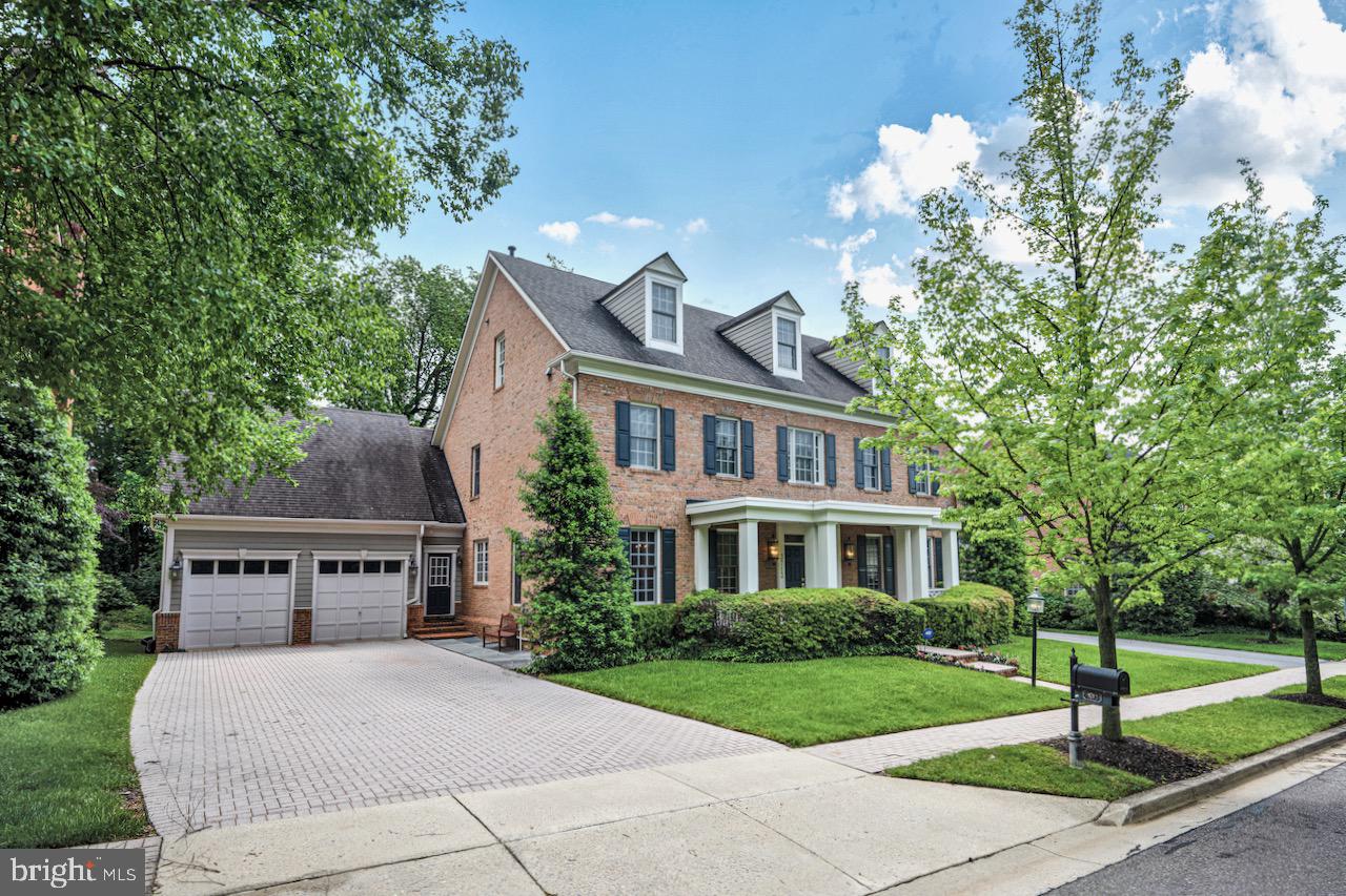 3713 VILLAGE PARK DRIVE