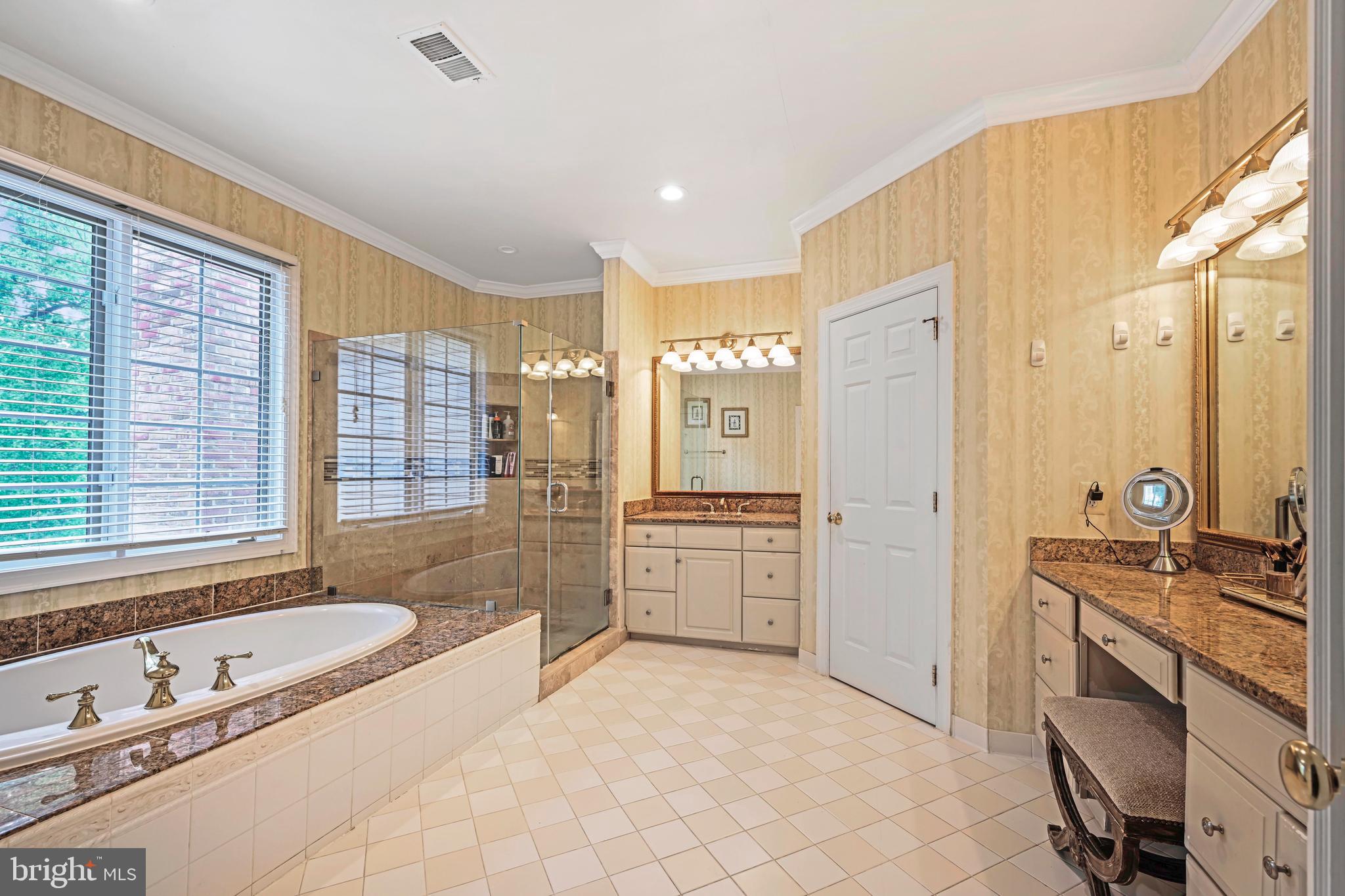 CHEVY CHASE COMMONS - Residential