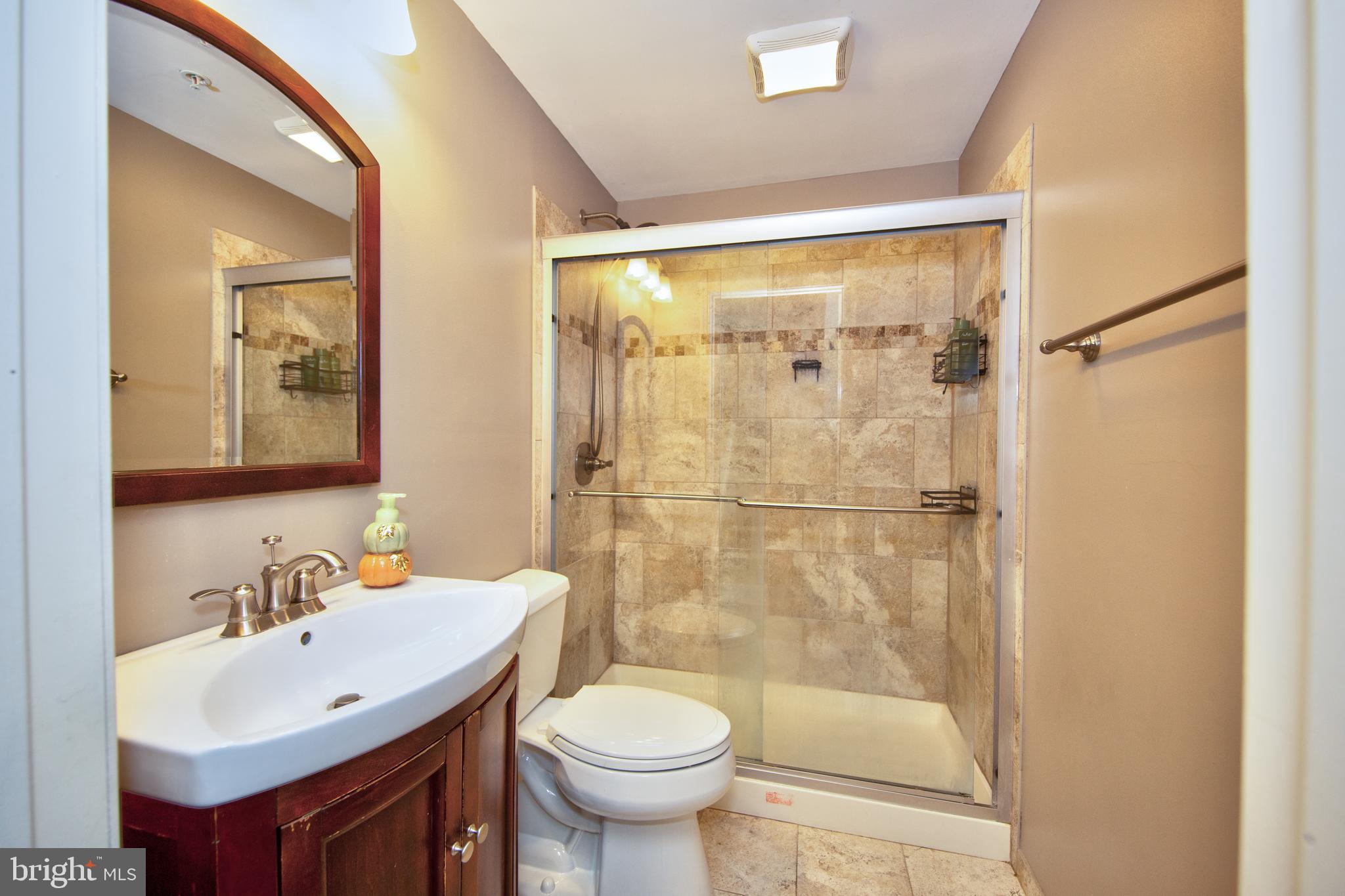 CONSTANT FRIENDSHIP - Residential