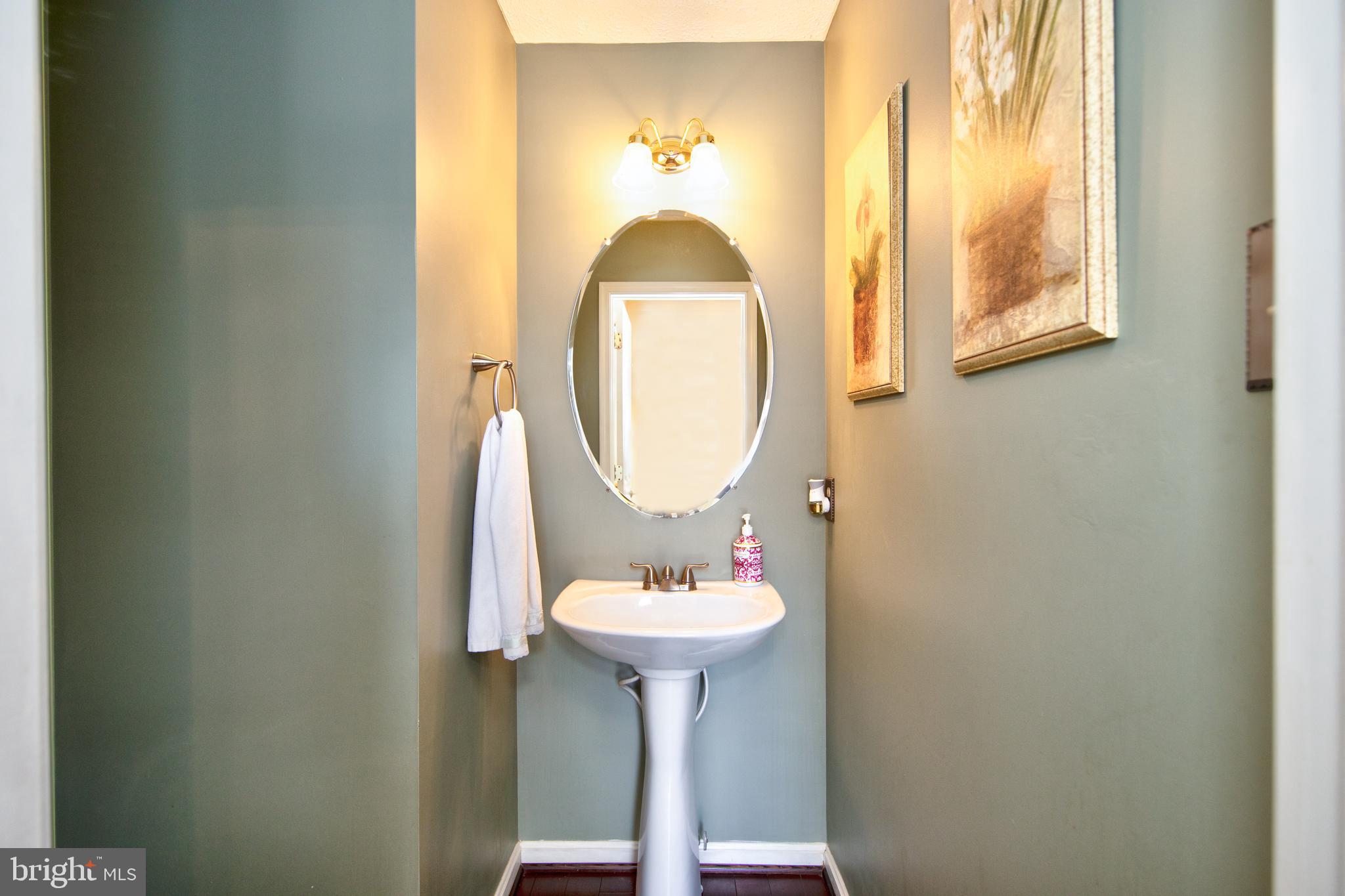 CONSTANT FRIENDSHIP - Residential