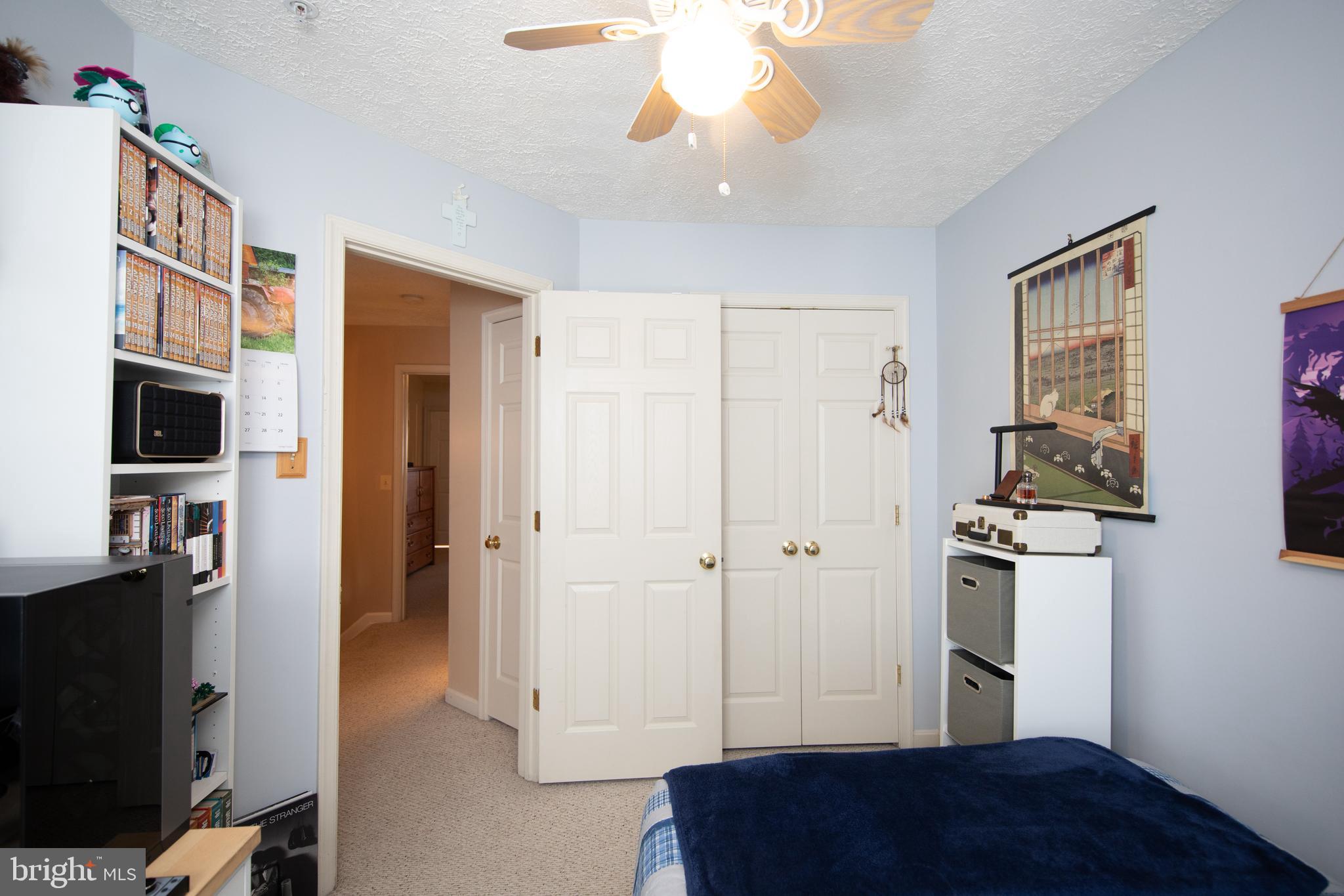 CONSTANT FRIENDSHIP - Residential