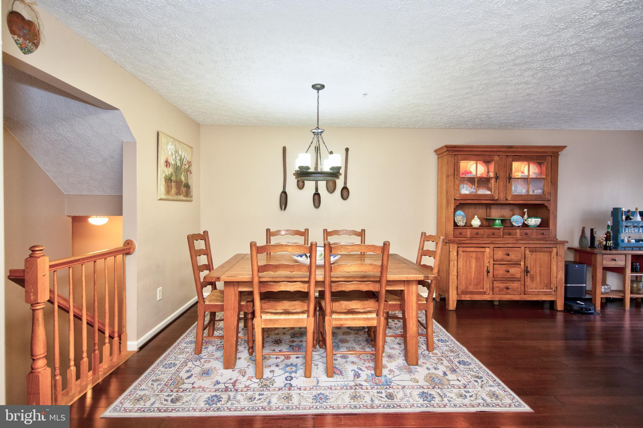 CONSTANT FRIENDSHIP - Residential