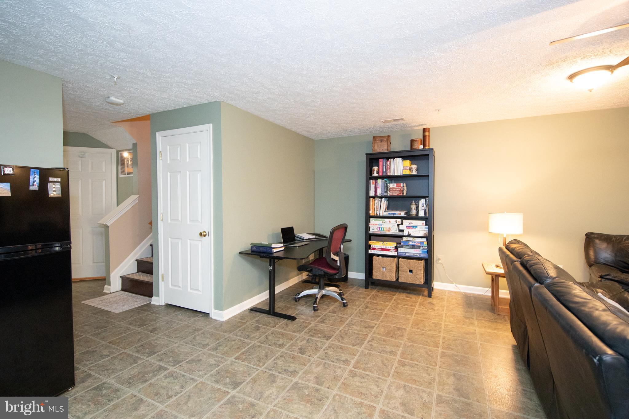 CONSTANT FRIENDSHIP - Residential