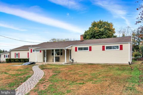 Photo of 120 Kohler Mill Road, NEW OXFORD, PA 17350 (MLS # PAAD2020416) Photo of 120 Kohler Mill Road, NEW OXFORD, PA 17350 (MLS # PAAD2020416)