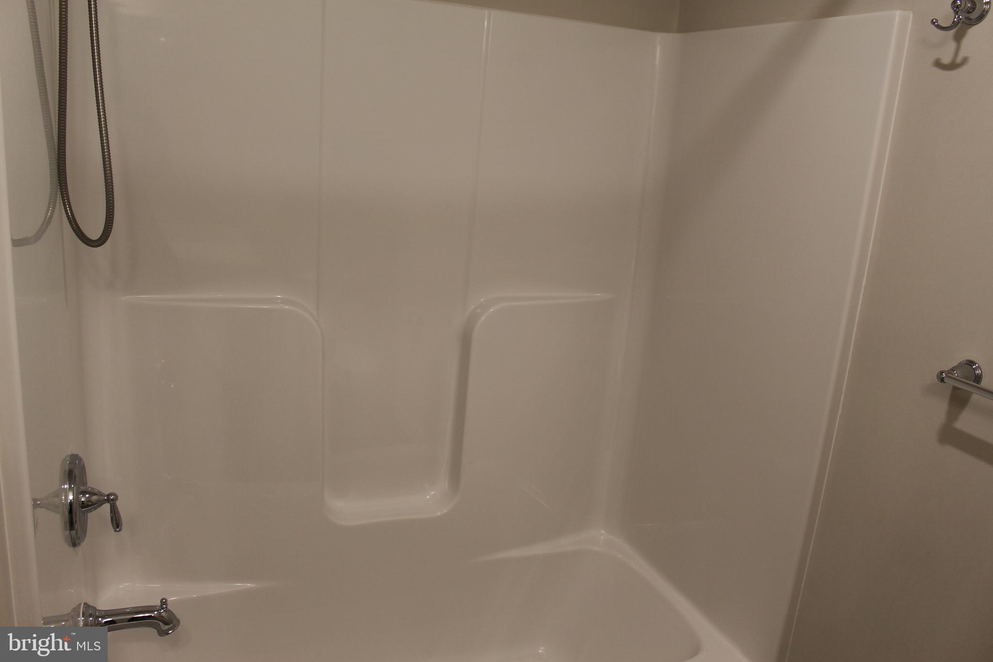 SPRING ROCK - Residential Lease