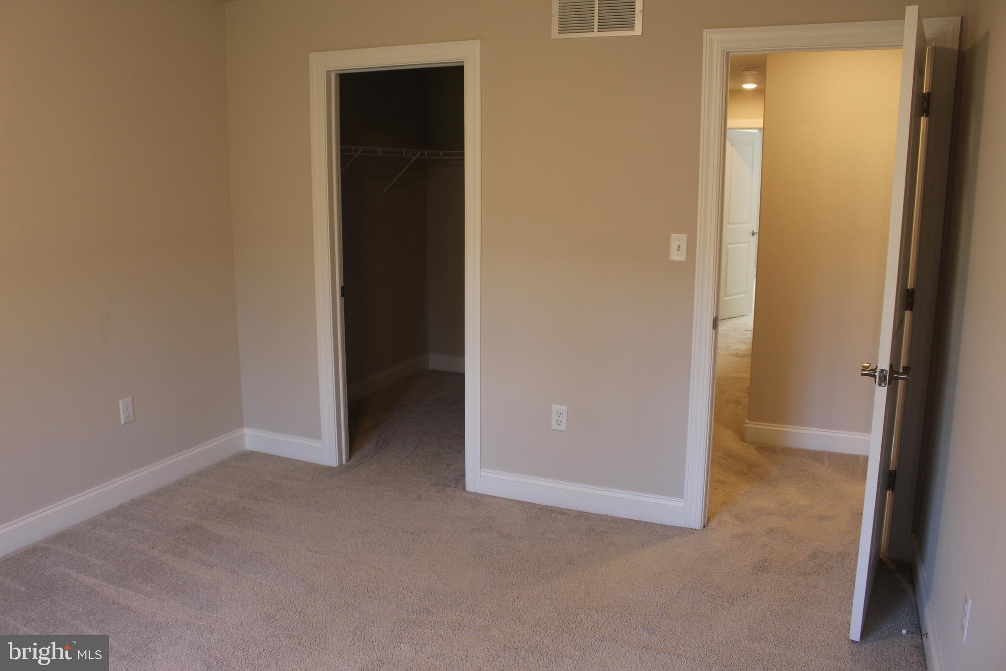 SPRING ROCK - Residential Lease