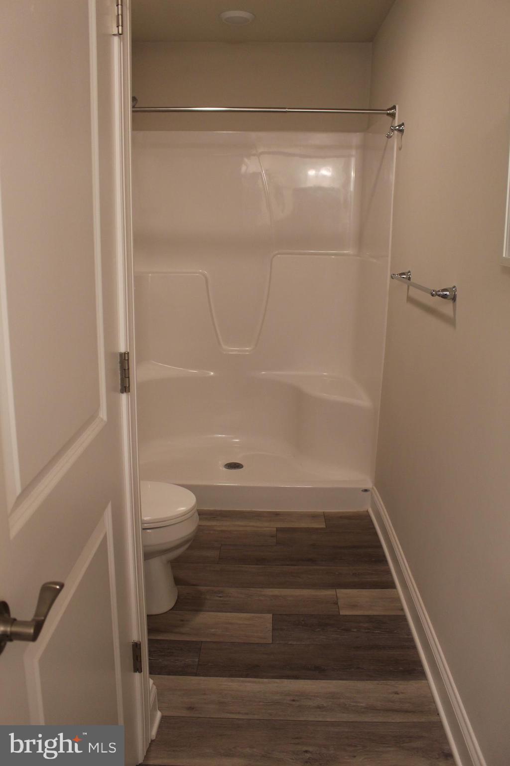 SPRING ROCK - Residential Lease