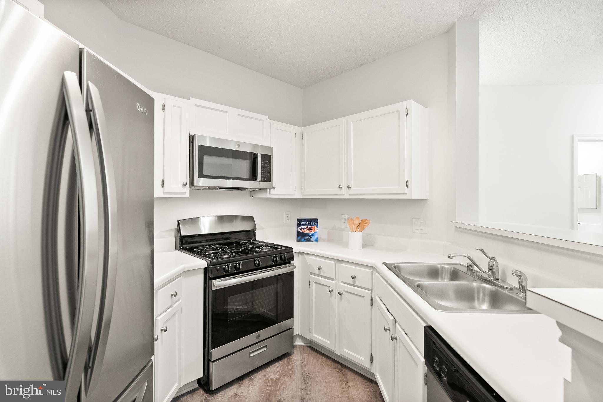 STONECROFT CONDO - Residential