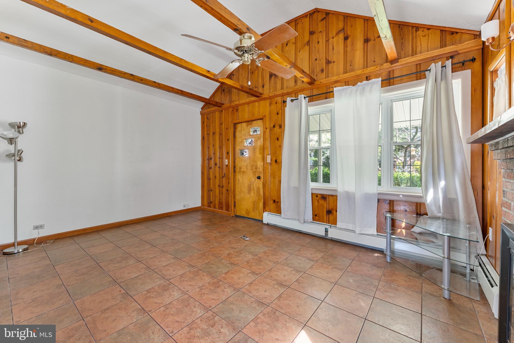 602 KNOLLWOOD ROAD