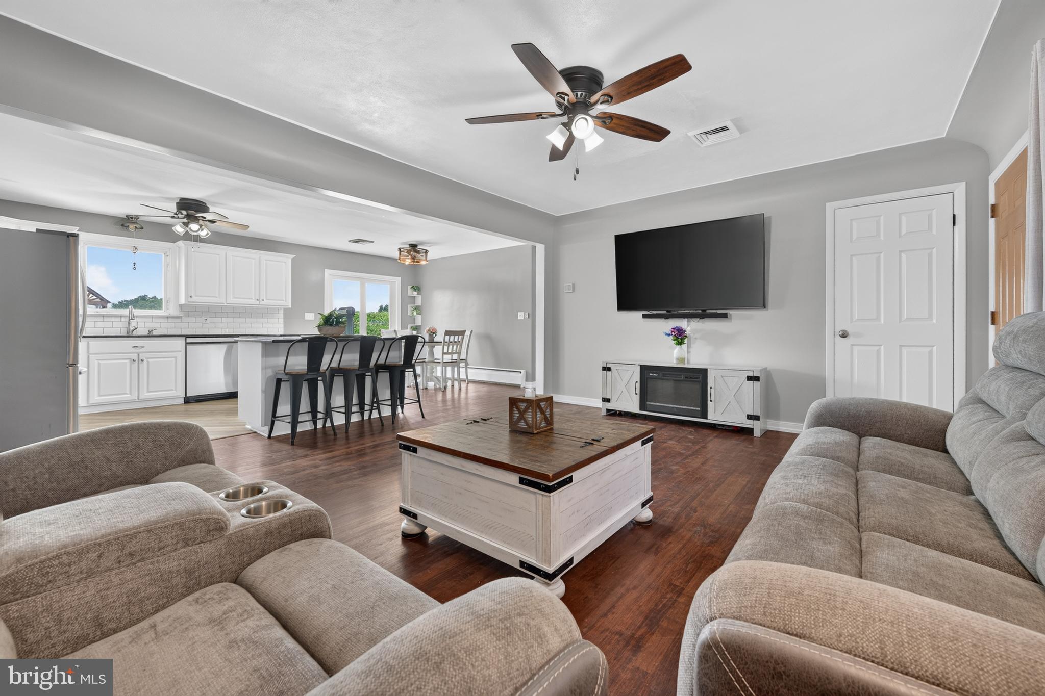 776 SHARON DRIVE