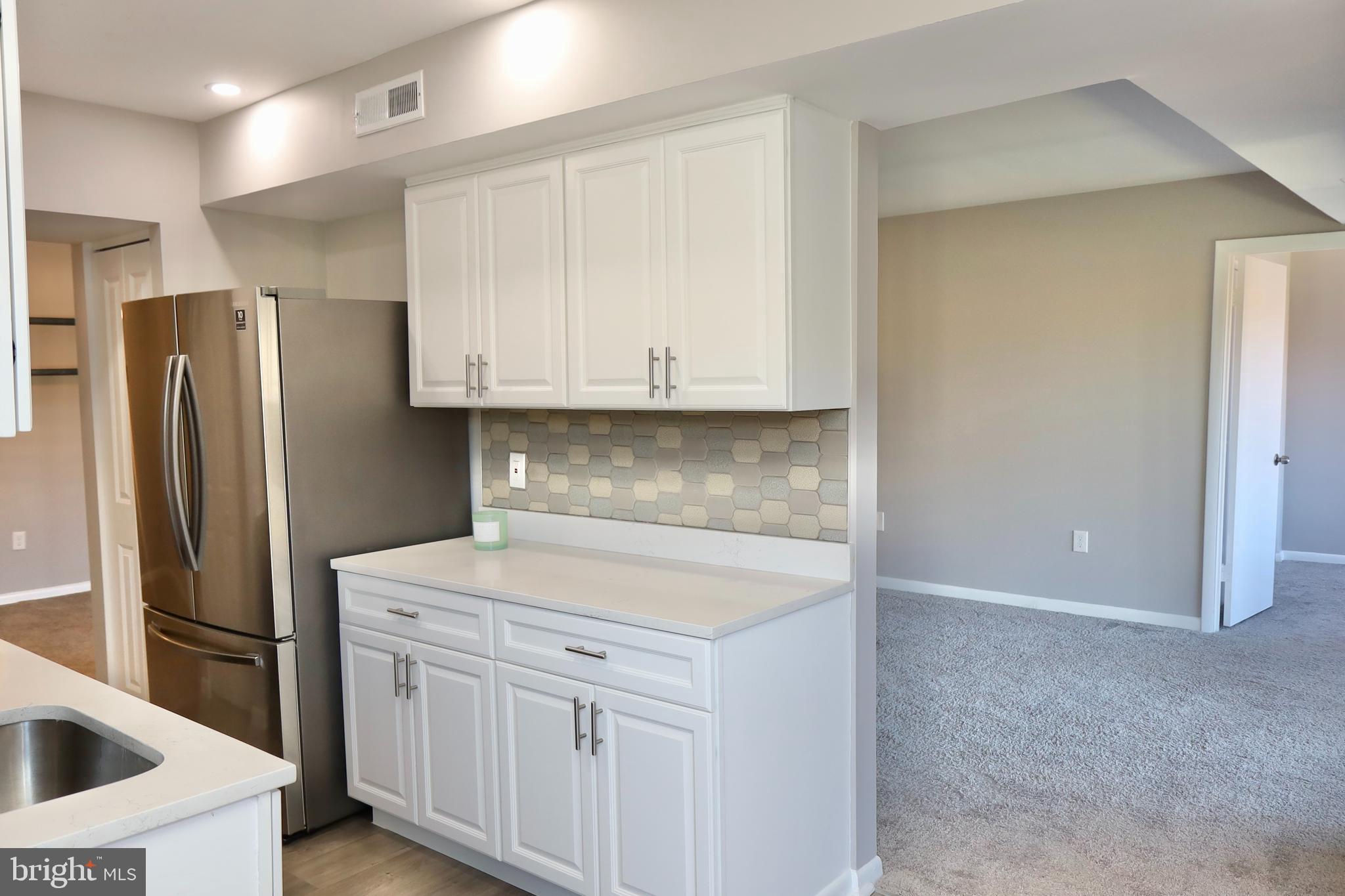 GREENBRIAR CONDO PHASE III - Residential Lease