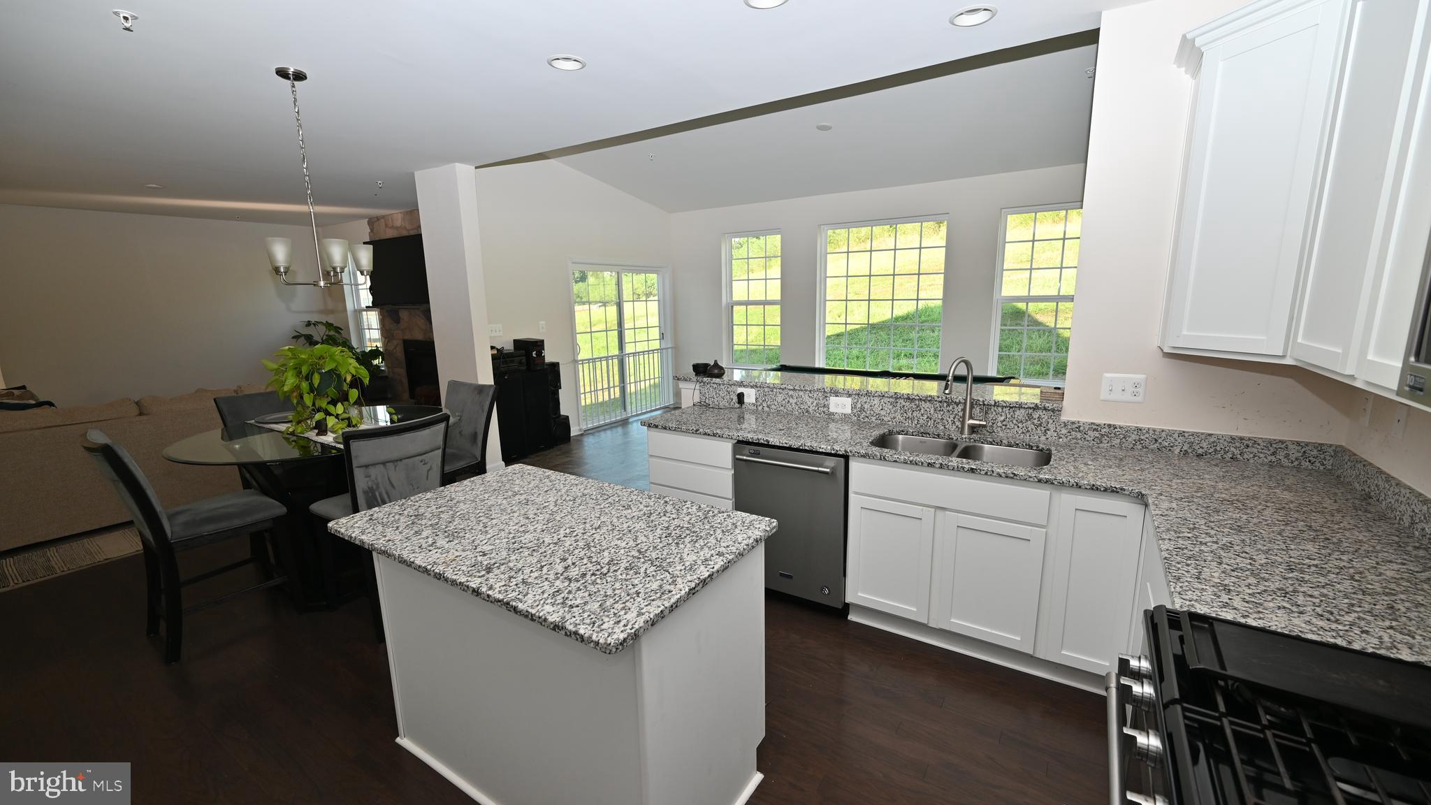 2978 KNIGHT COURT - Photo 4