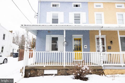 Photo of 47 Grant Street, PHOENIXVILLE, PA 19460 (MLS # PACT2118172)