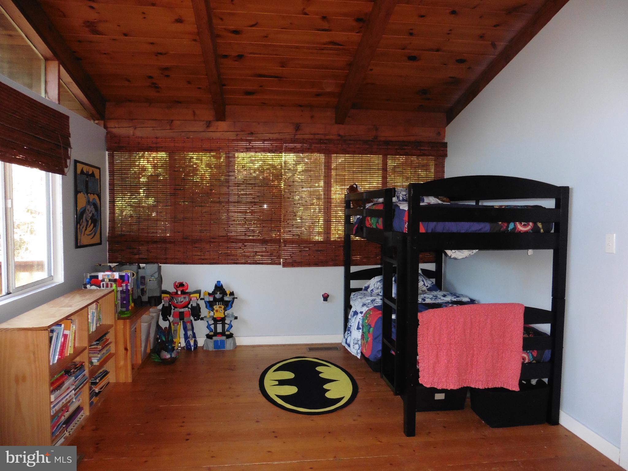 KEYES FERRY ACRES - Residential