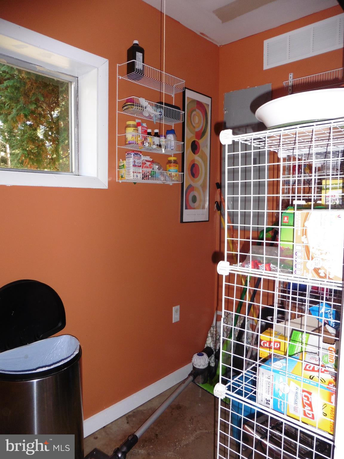 KEYES FERRY ACRES - Residential