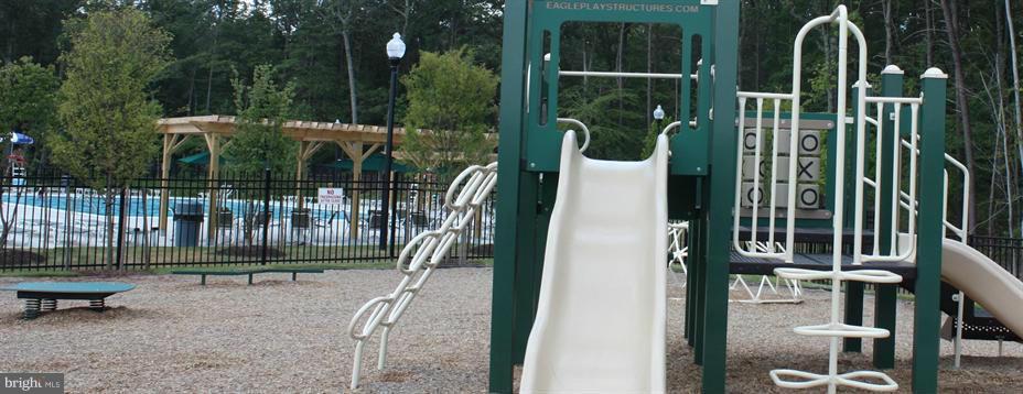 FIELDSIDE AT ST CHARLES - Residential