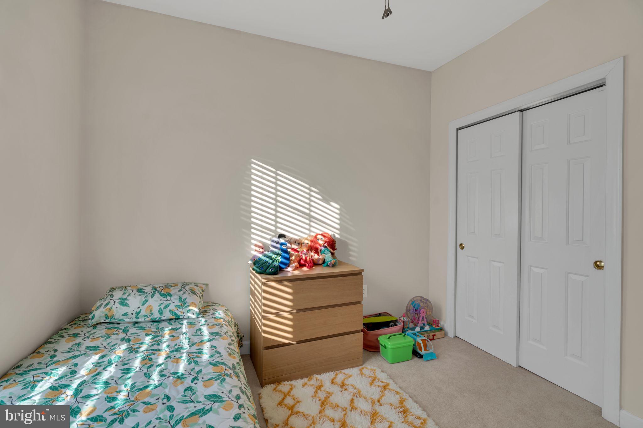 PORT POTOMAC - Residential