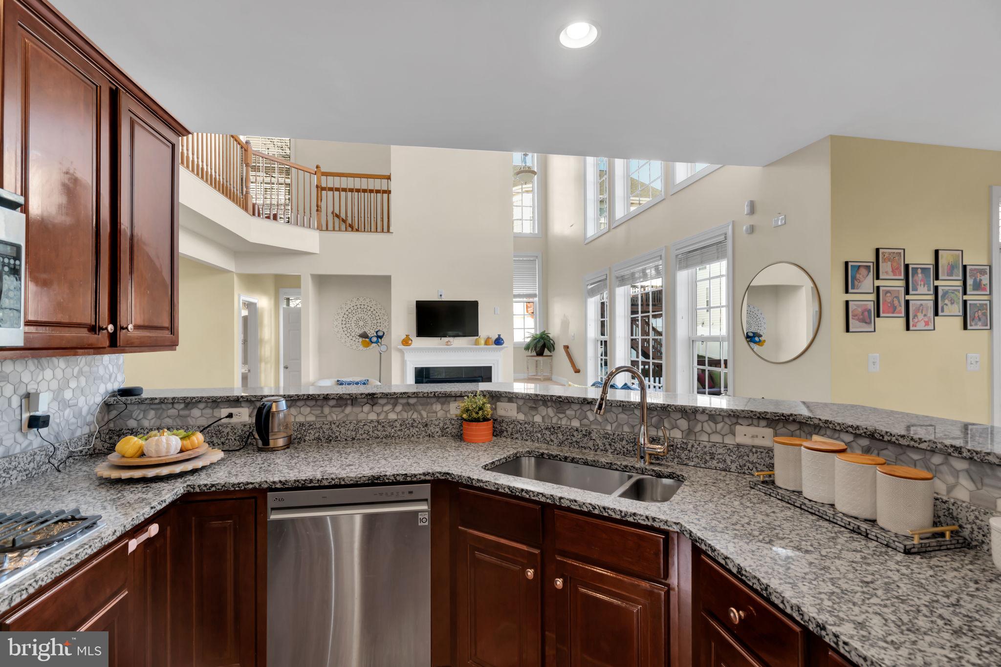 PORT POTOMAC - Residential