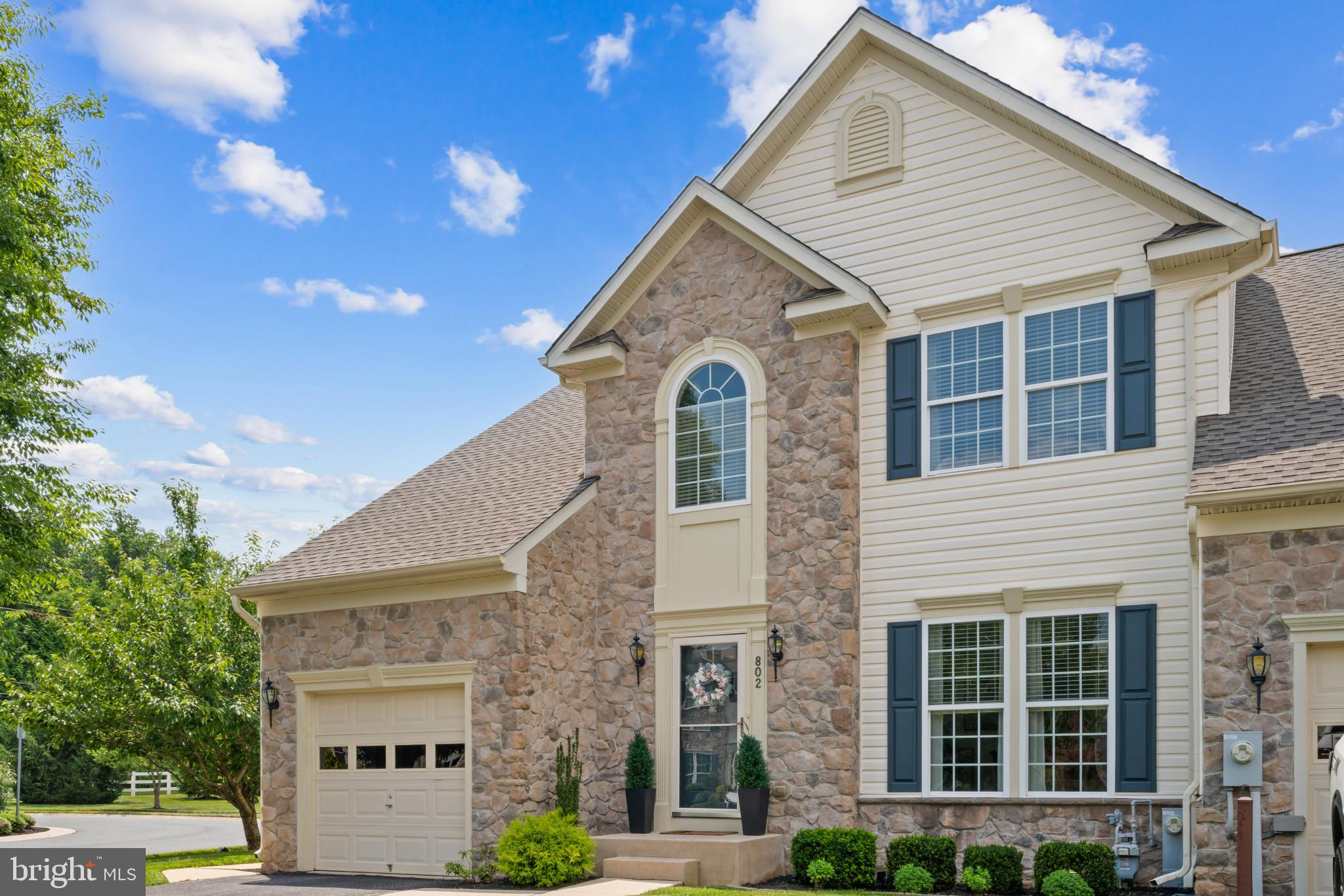 802 DRESSAGE COURT
