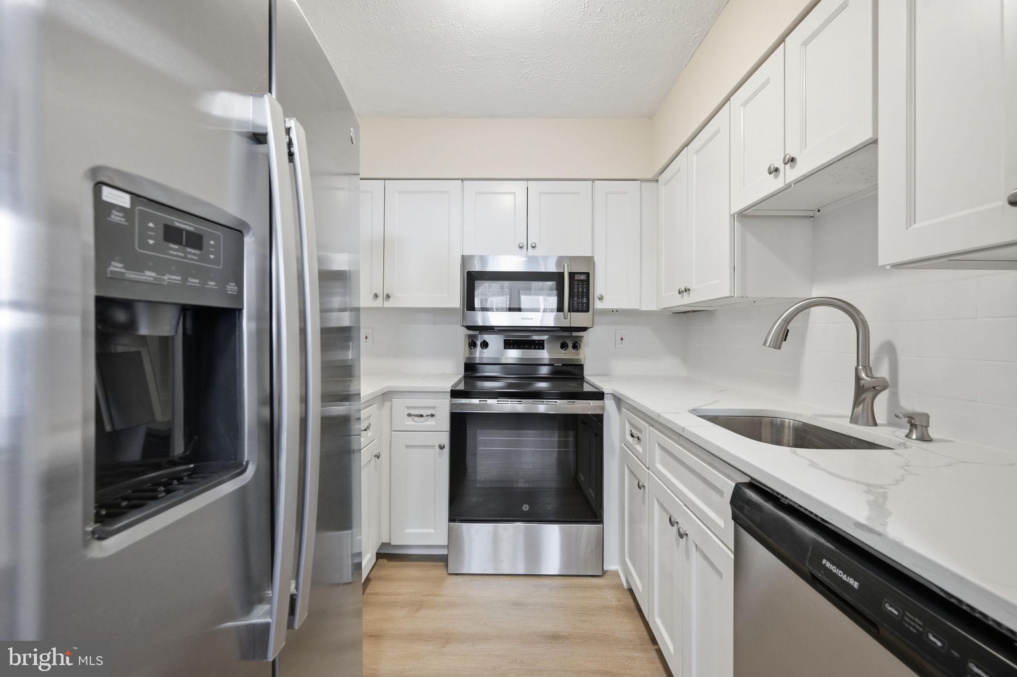 7524 SWEET HOURS WAY B