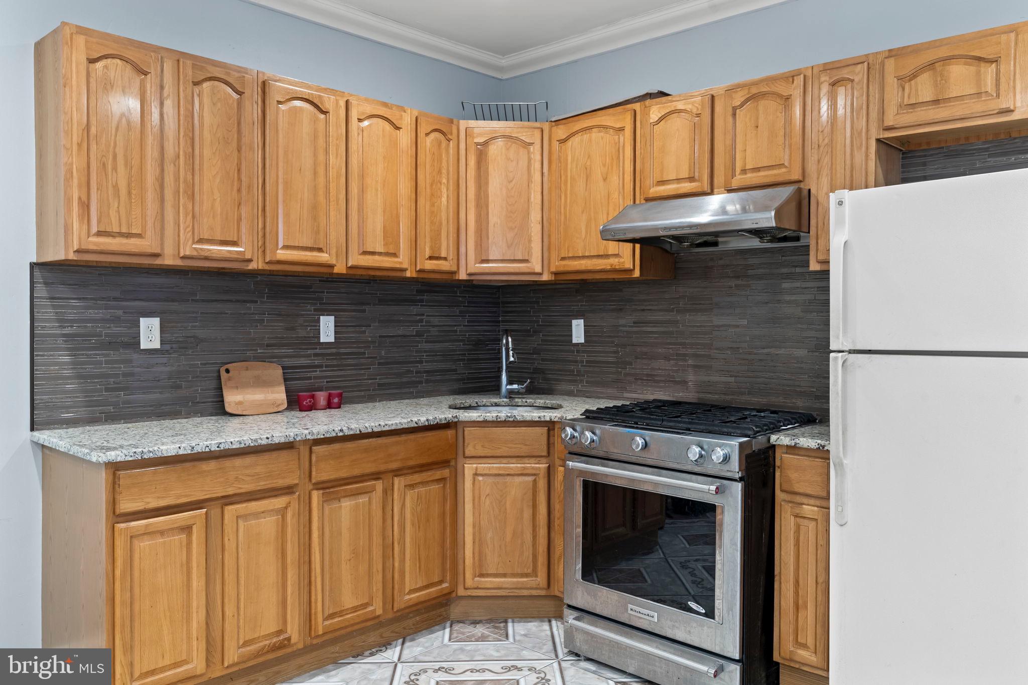 PHILADELPHIA (NORTHEAST) - Residential