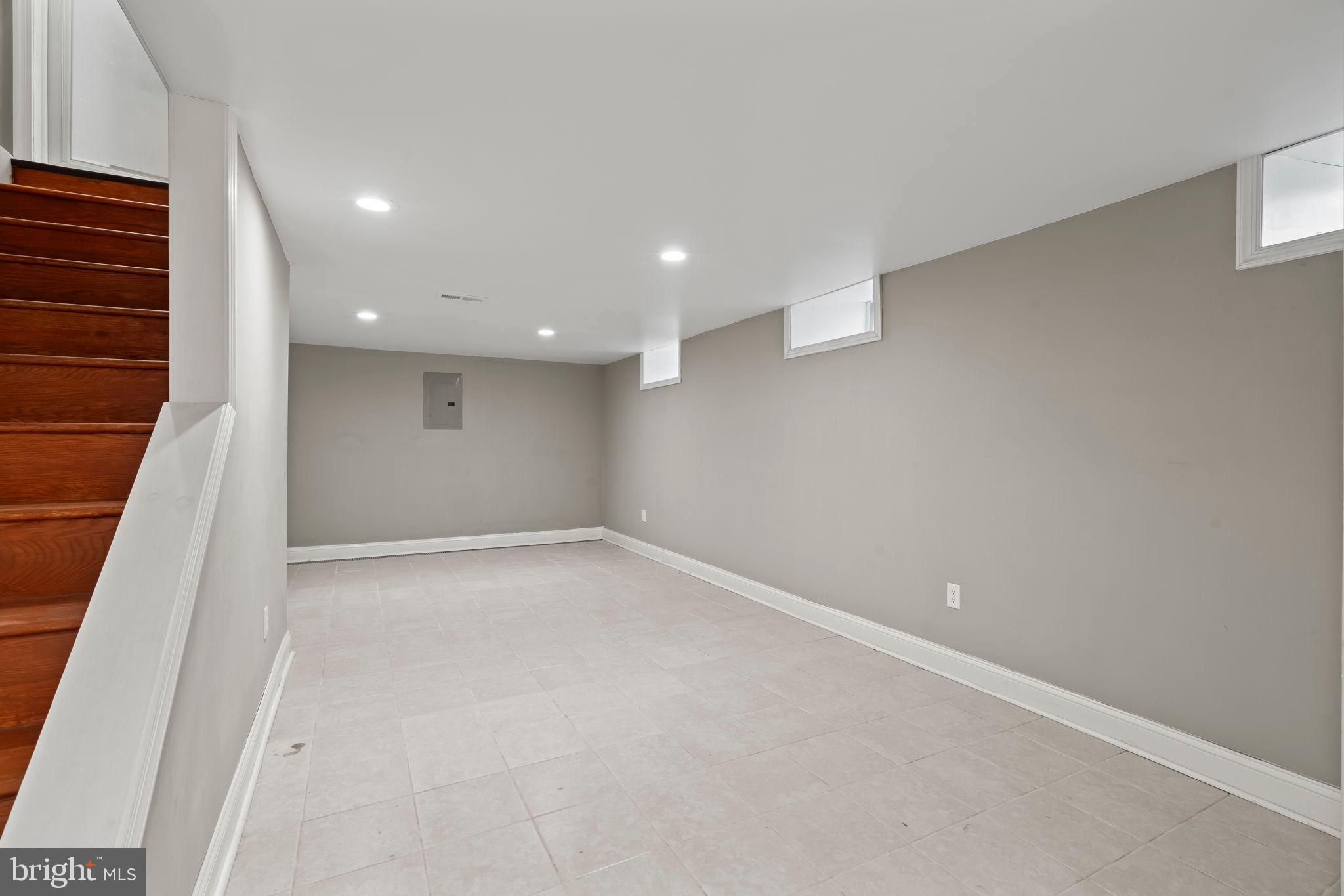 PHILADELPHIA (NORTHEAST) - Residential