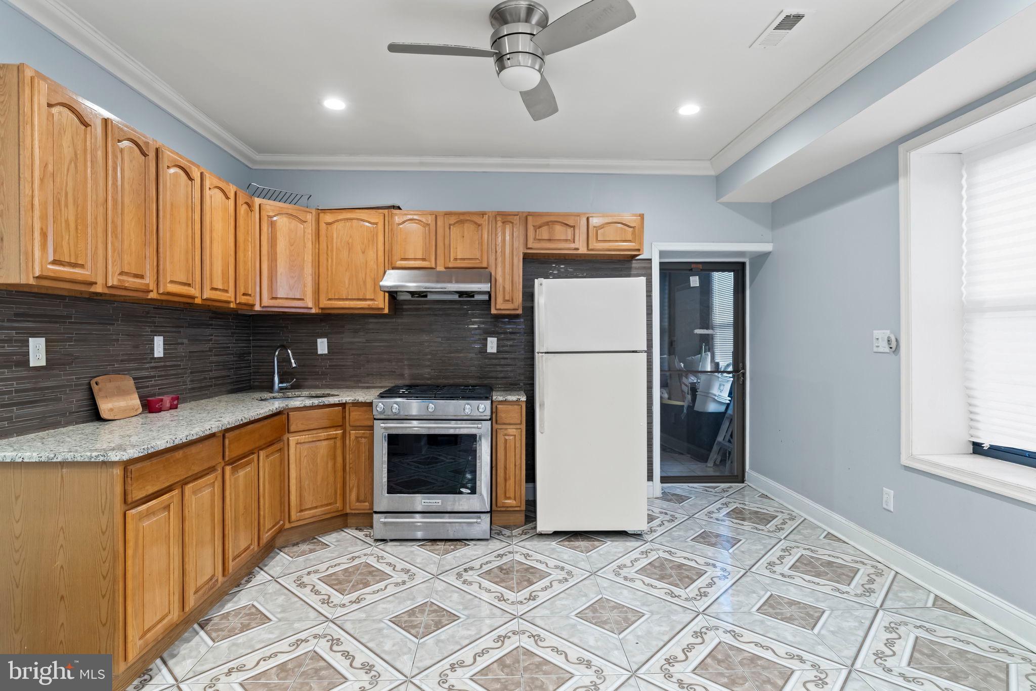 PHILADELPHIA (NORTHEAST) - Residential