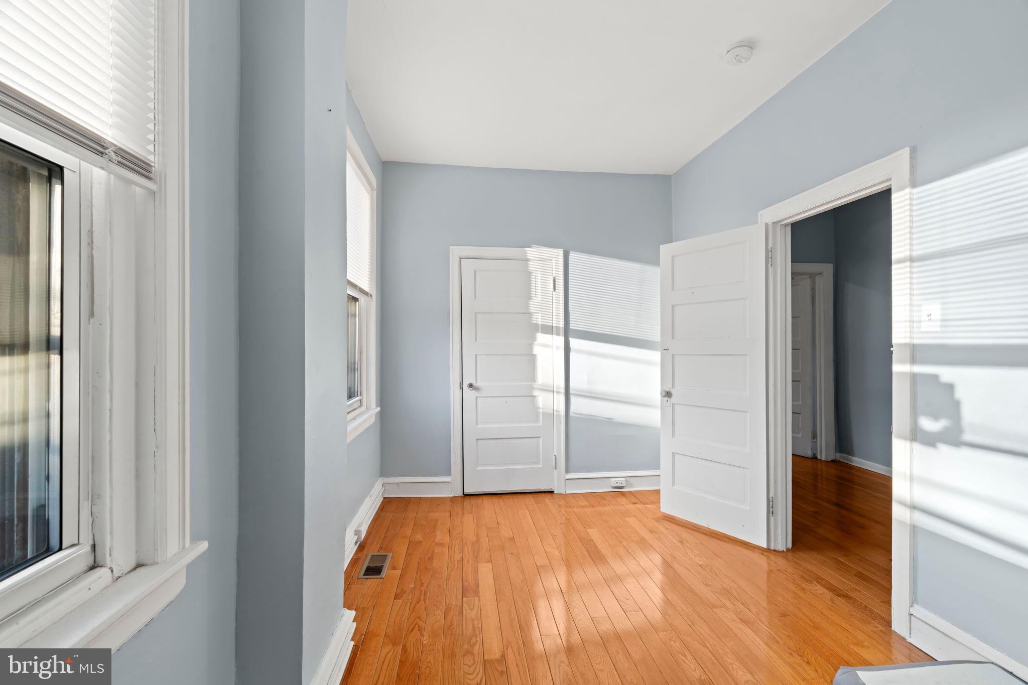 PHILADELPHIA (NORTHEAST) - Residential