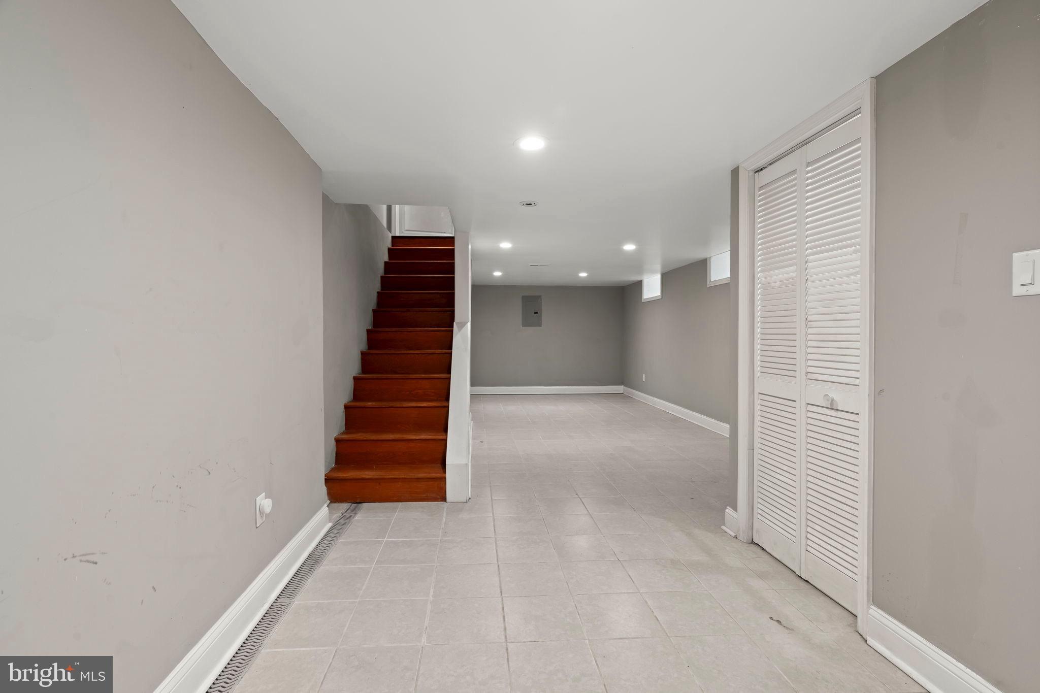 PHILADELPHIA (NORTHEAST) - Residential