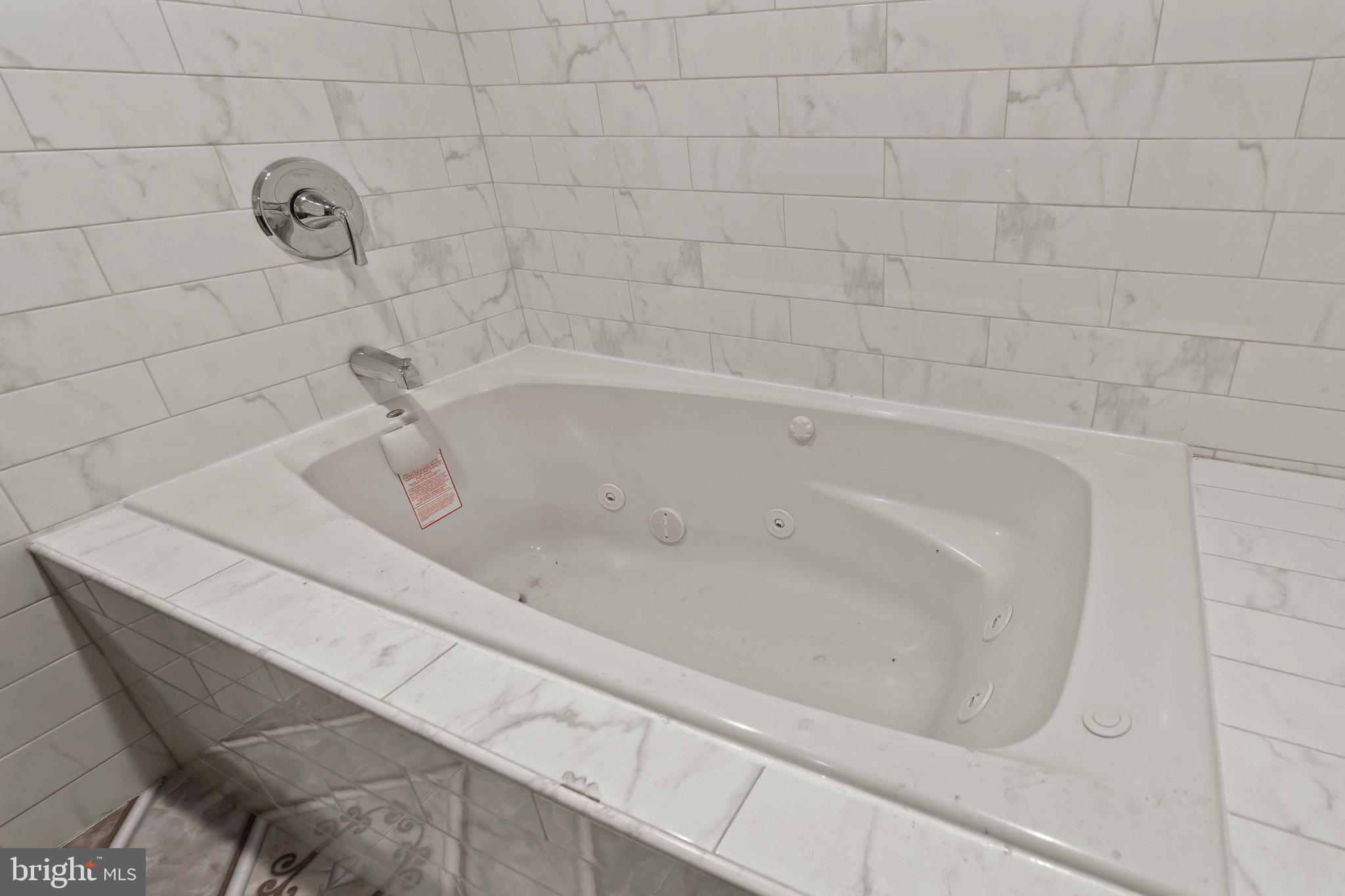 PHILADELPHIA (NORTHEAST) - Residential