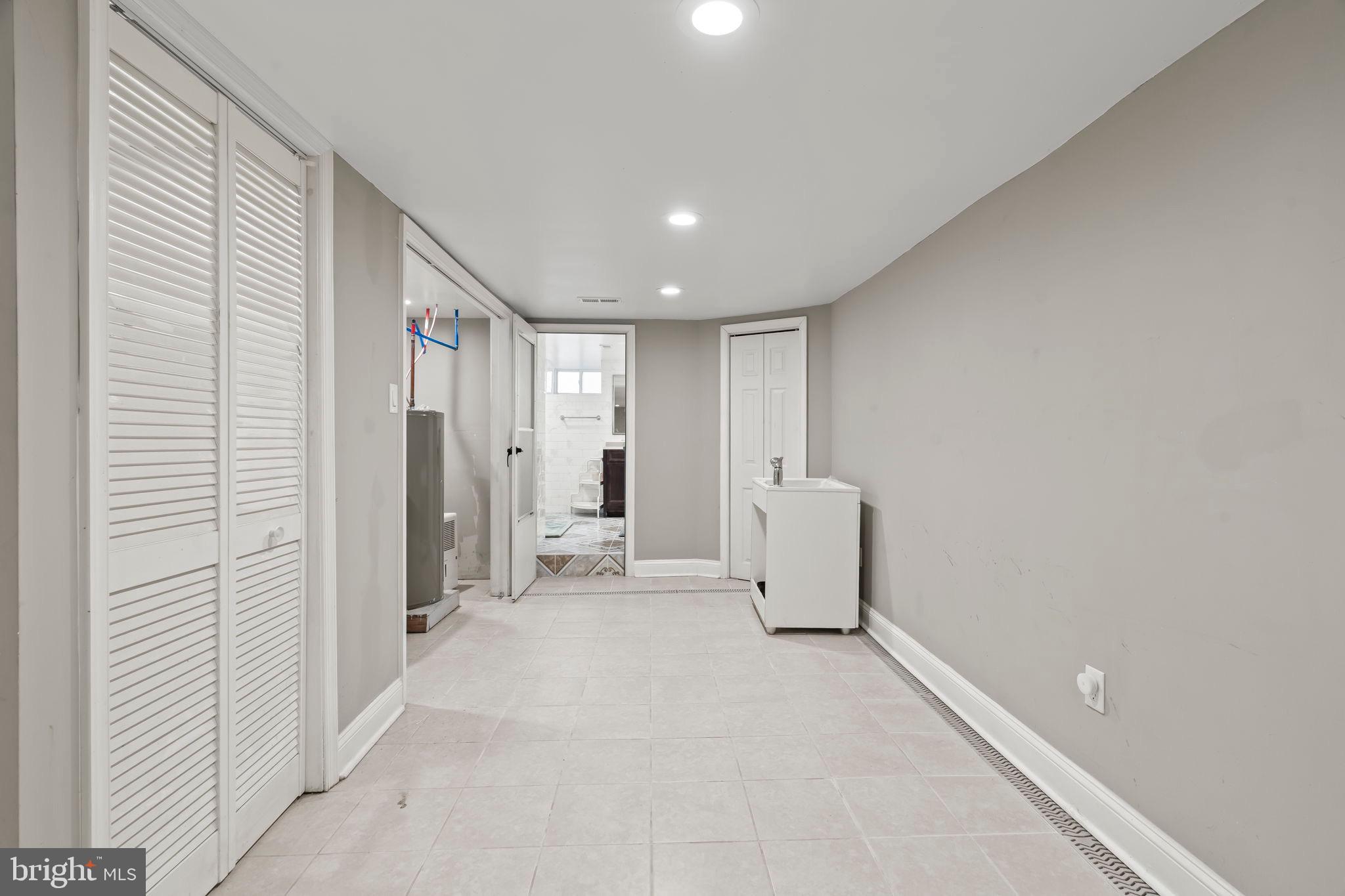 PHILADELPHIA (NORTHEAST) - Residential