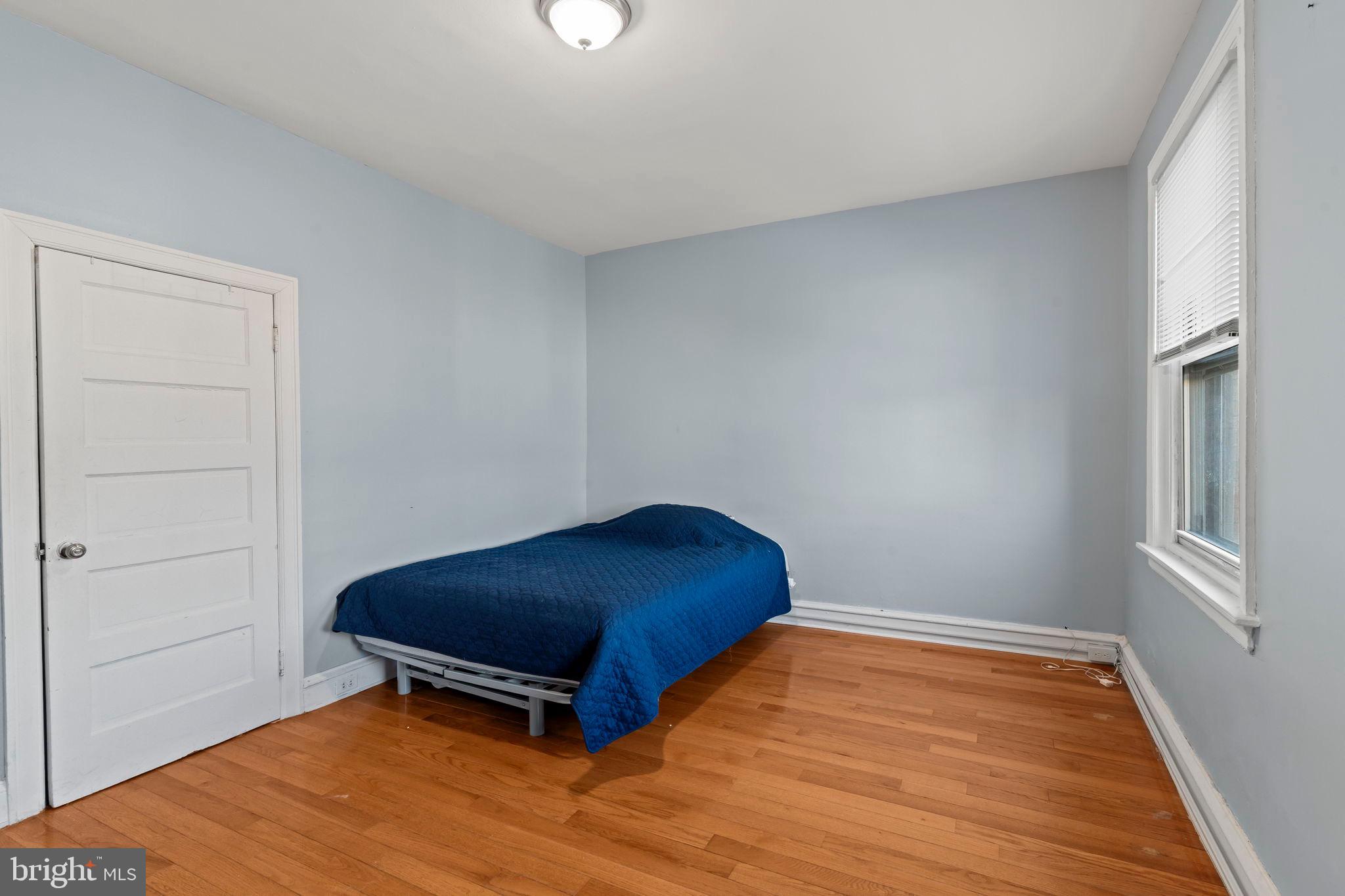 PHILADELPHIA (NORTHEAST) - Residential