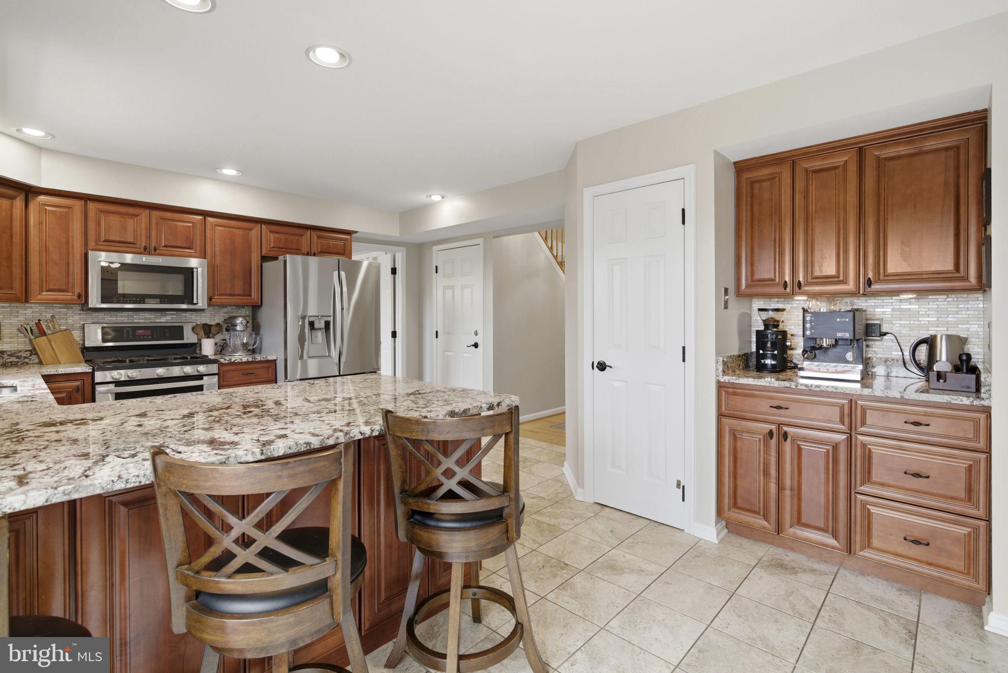 PERRY HALL COURTS - Residential