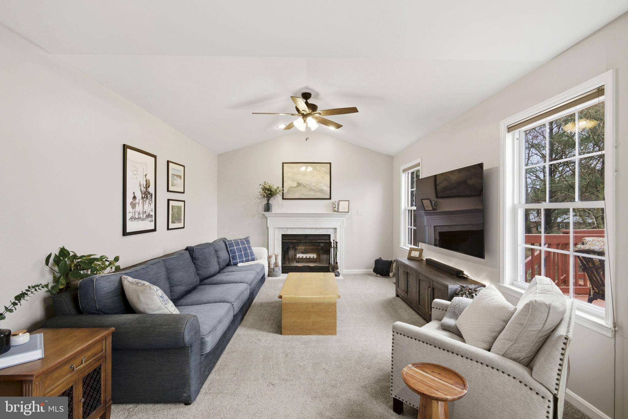 PERRY HALL COURTS - Residential