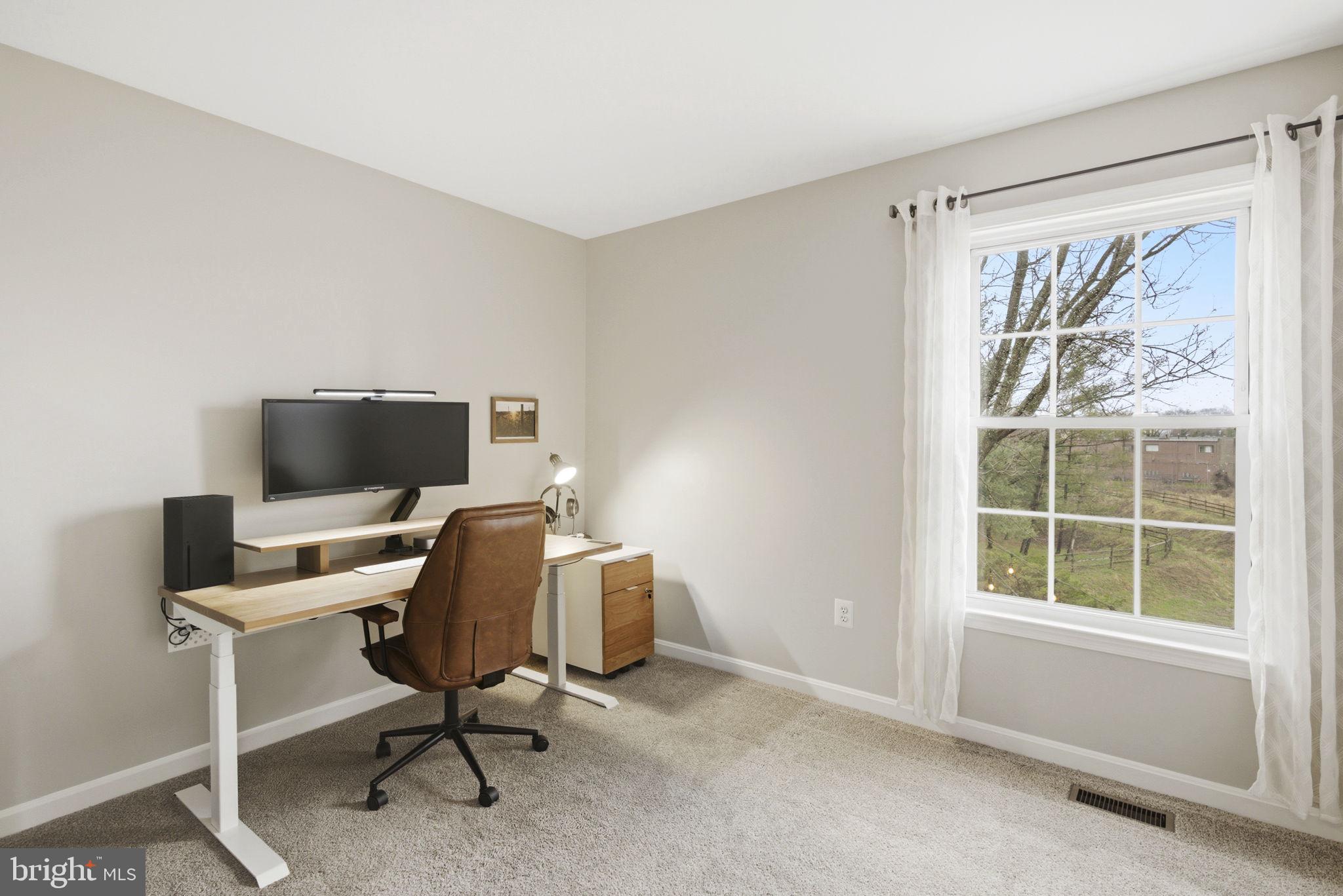 PERRY HALL COURTS - Residential