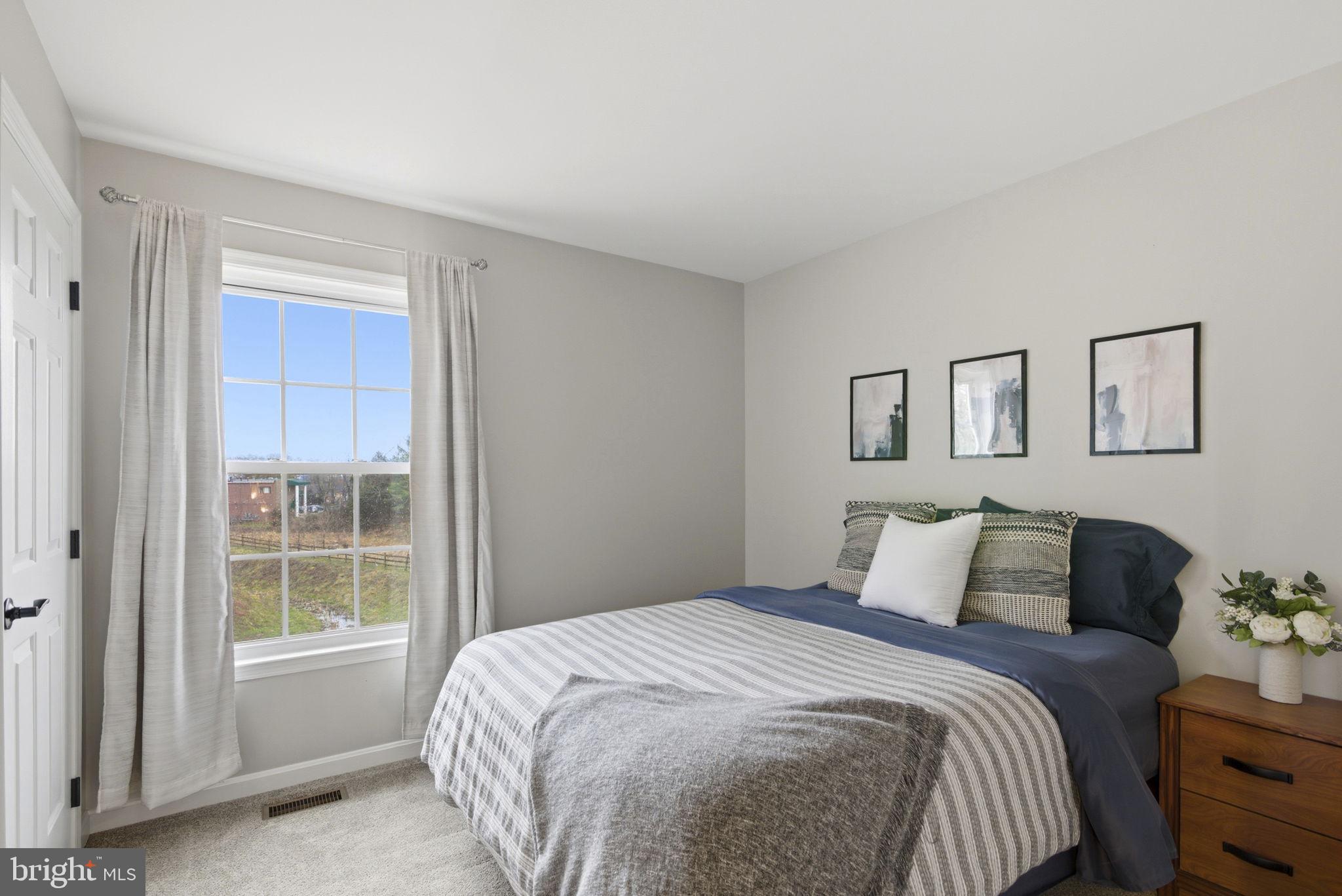 PERRY HALL COURTS - Residential