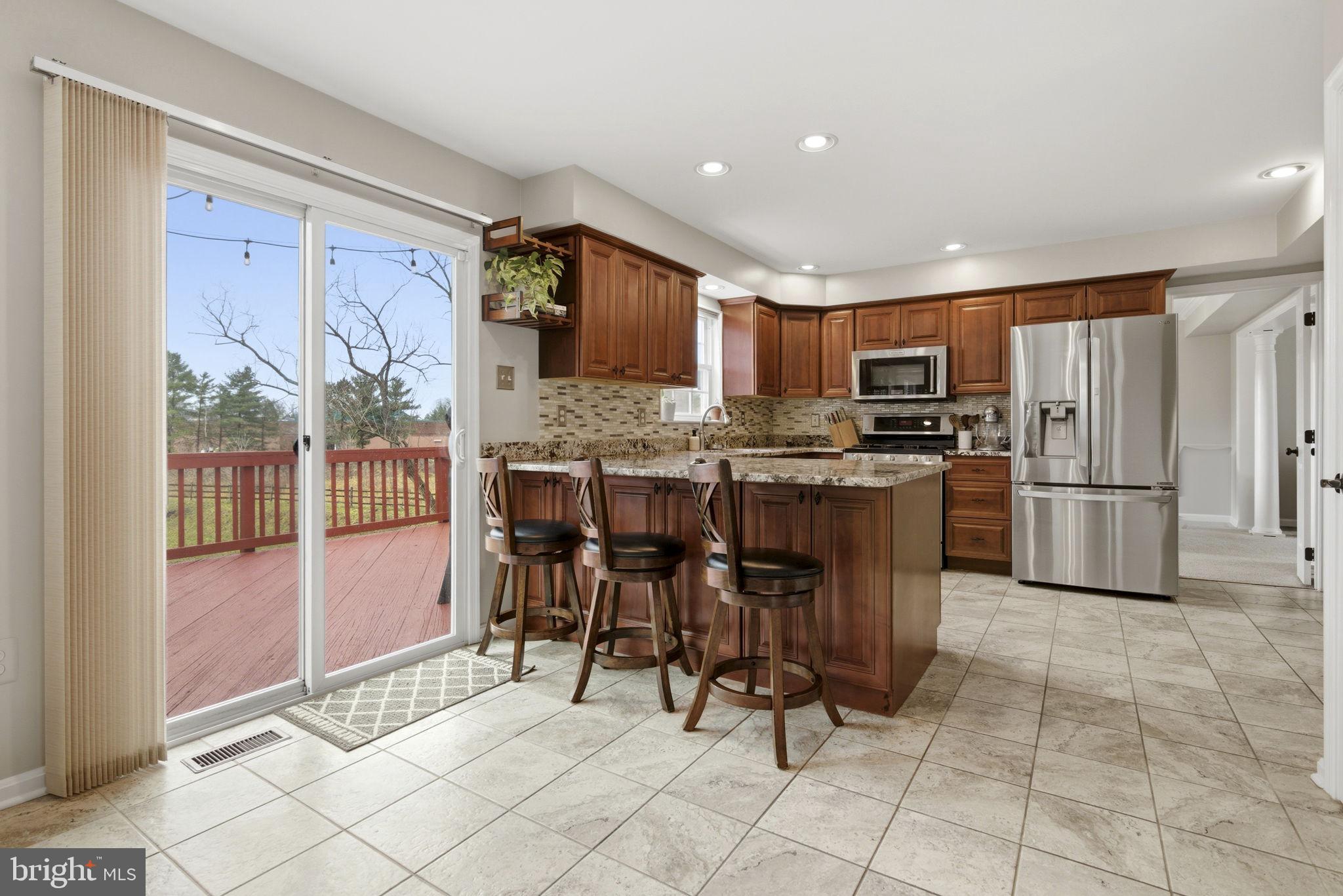 PERRY HALL COURTS - Residential