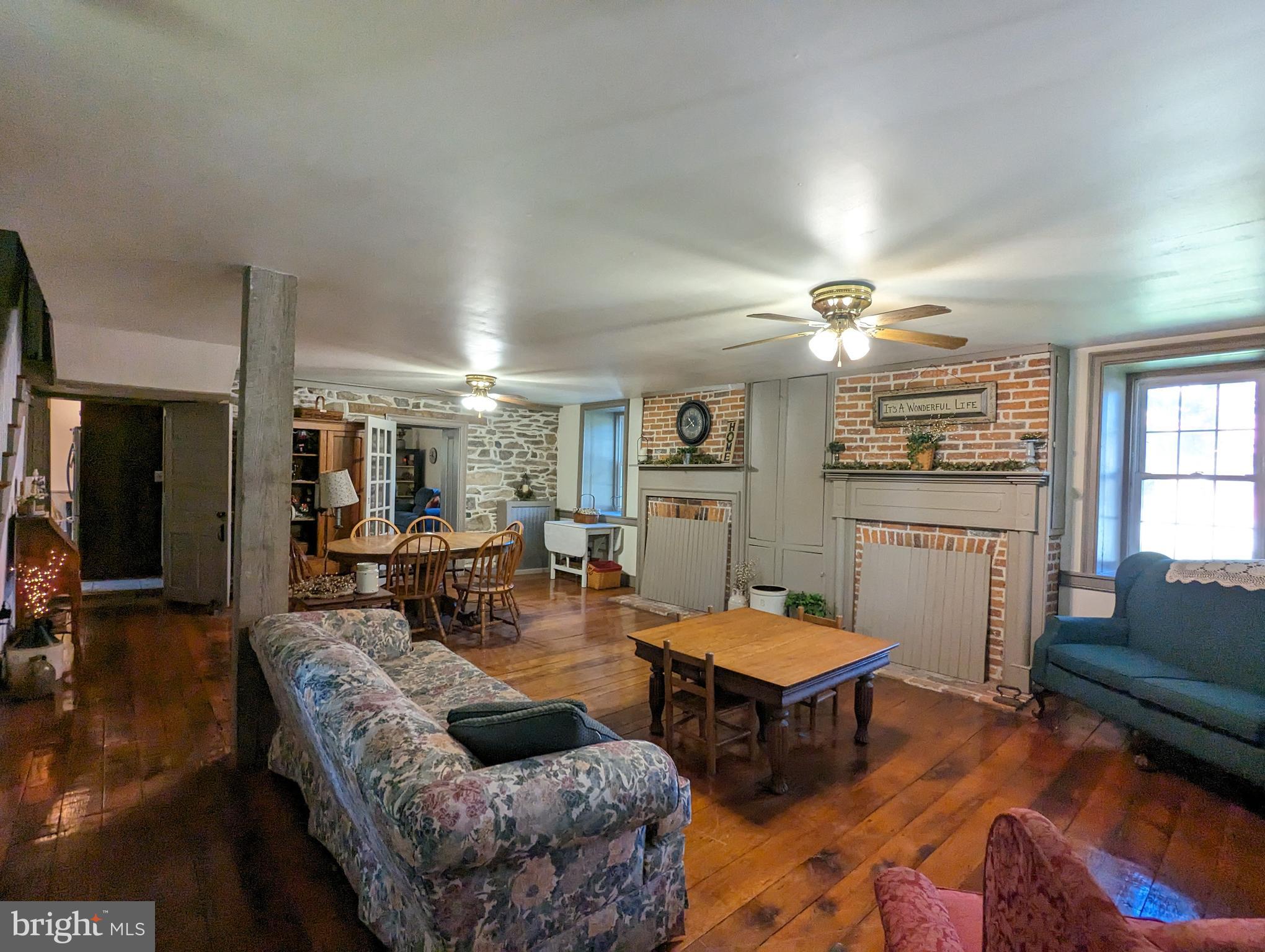 RURAL FAIRFIELD - Residential