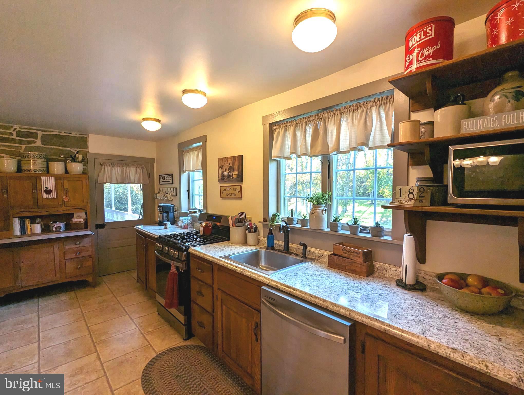 RURAL FAIRFIELD - Residential