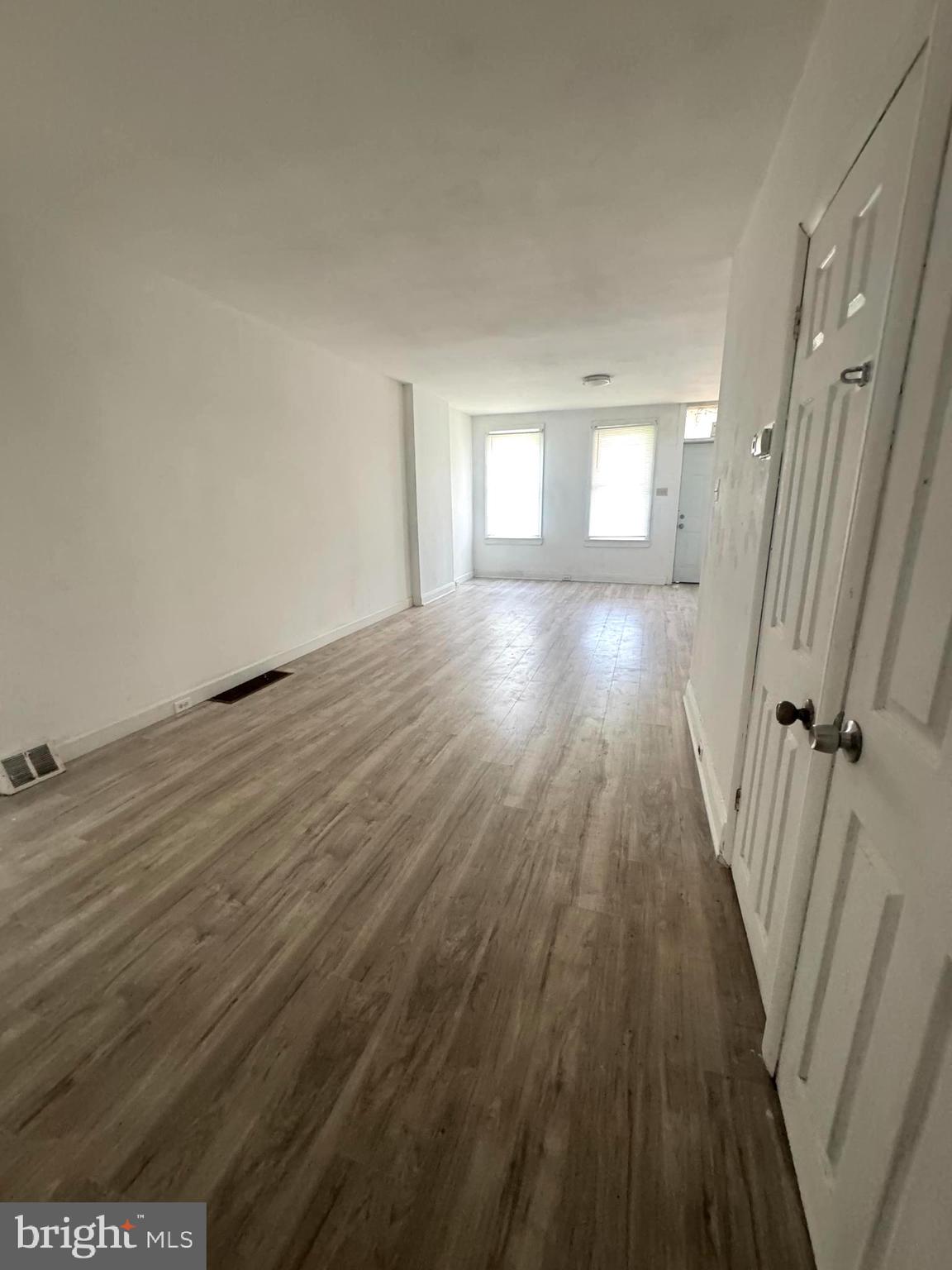 ELMWOOD PARK - Residential