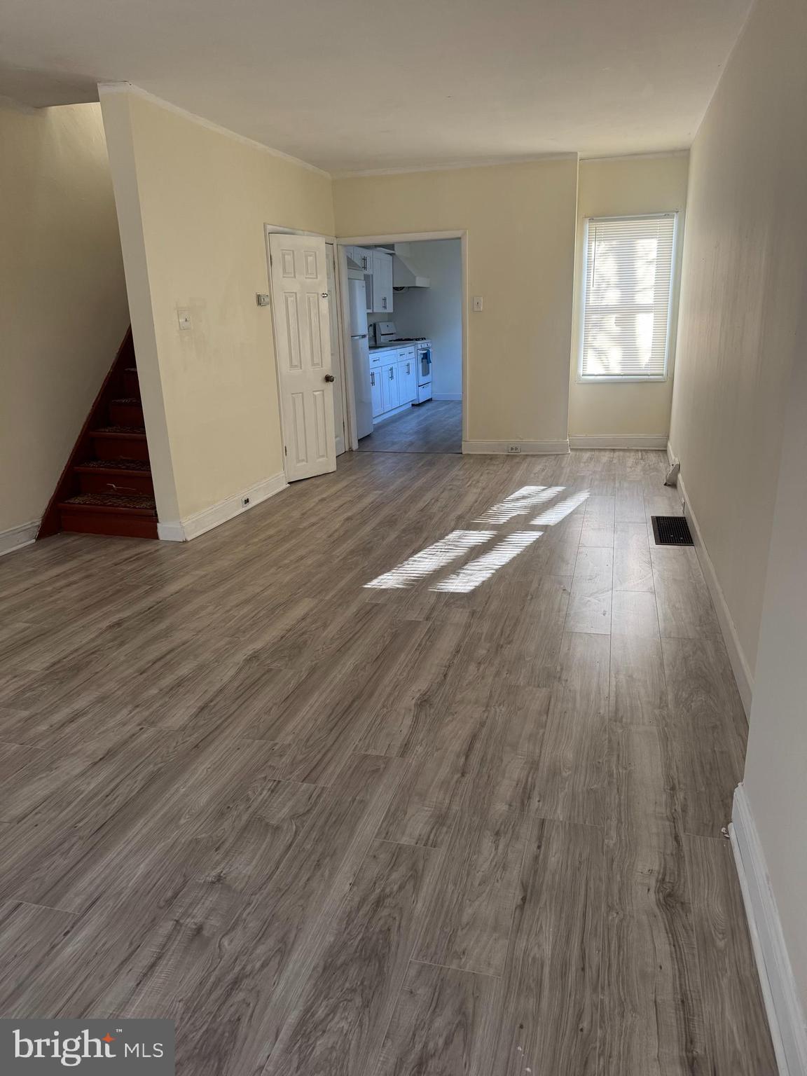 ELMWOOD PARK - Residential