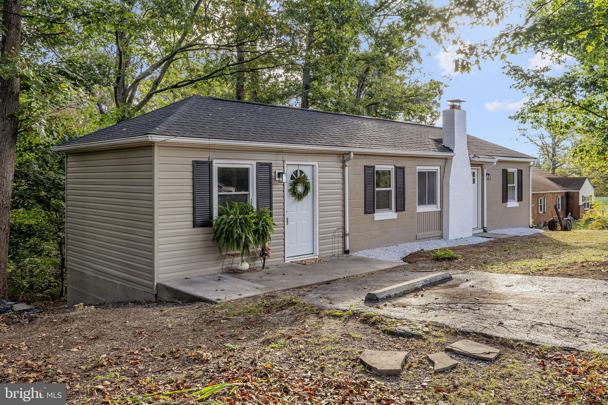 1716 STRASBURG ROAD
