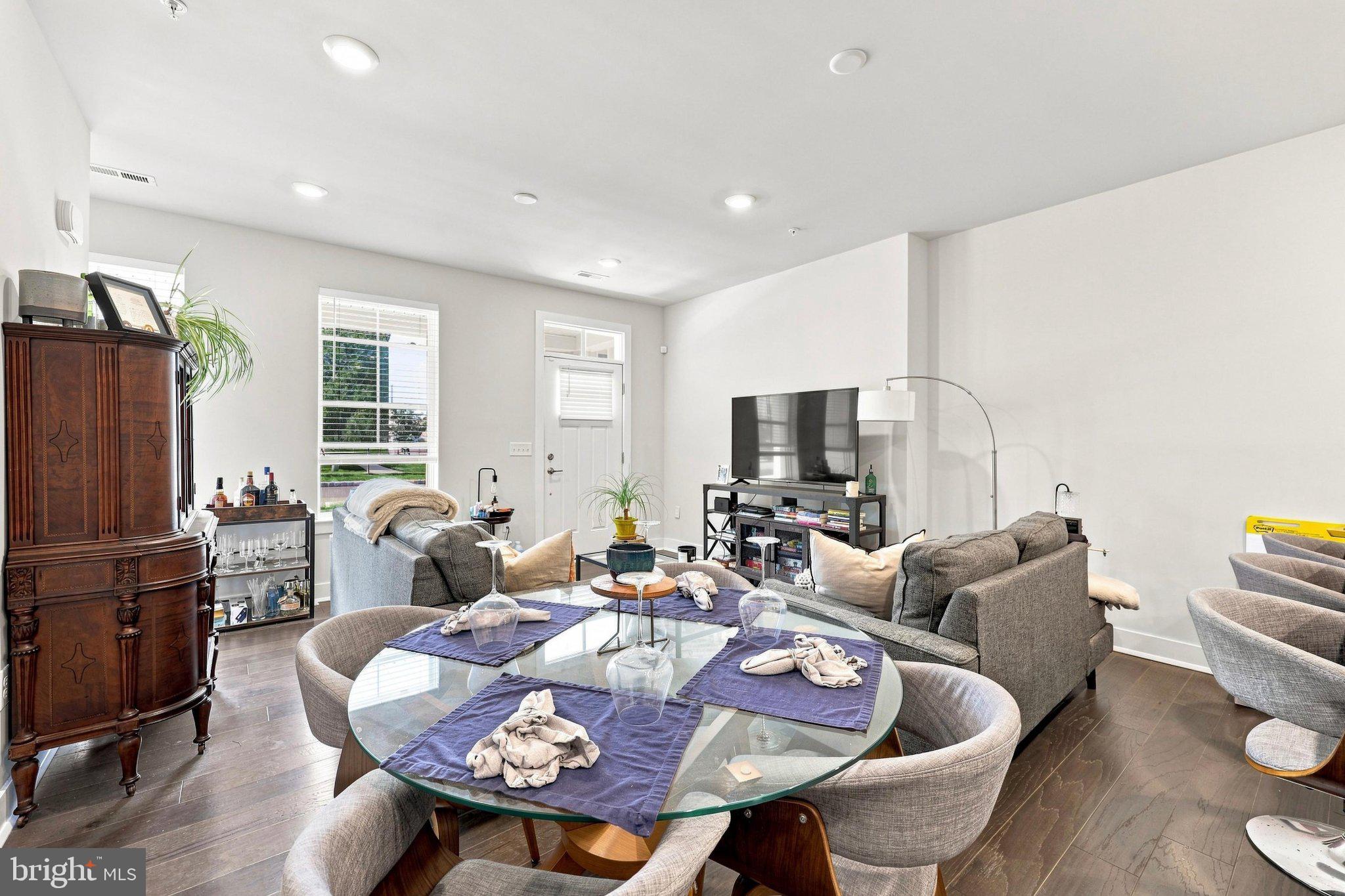 4818 FRANKLIN CIRCLE