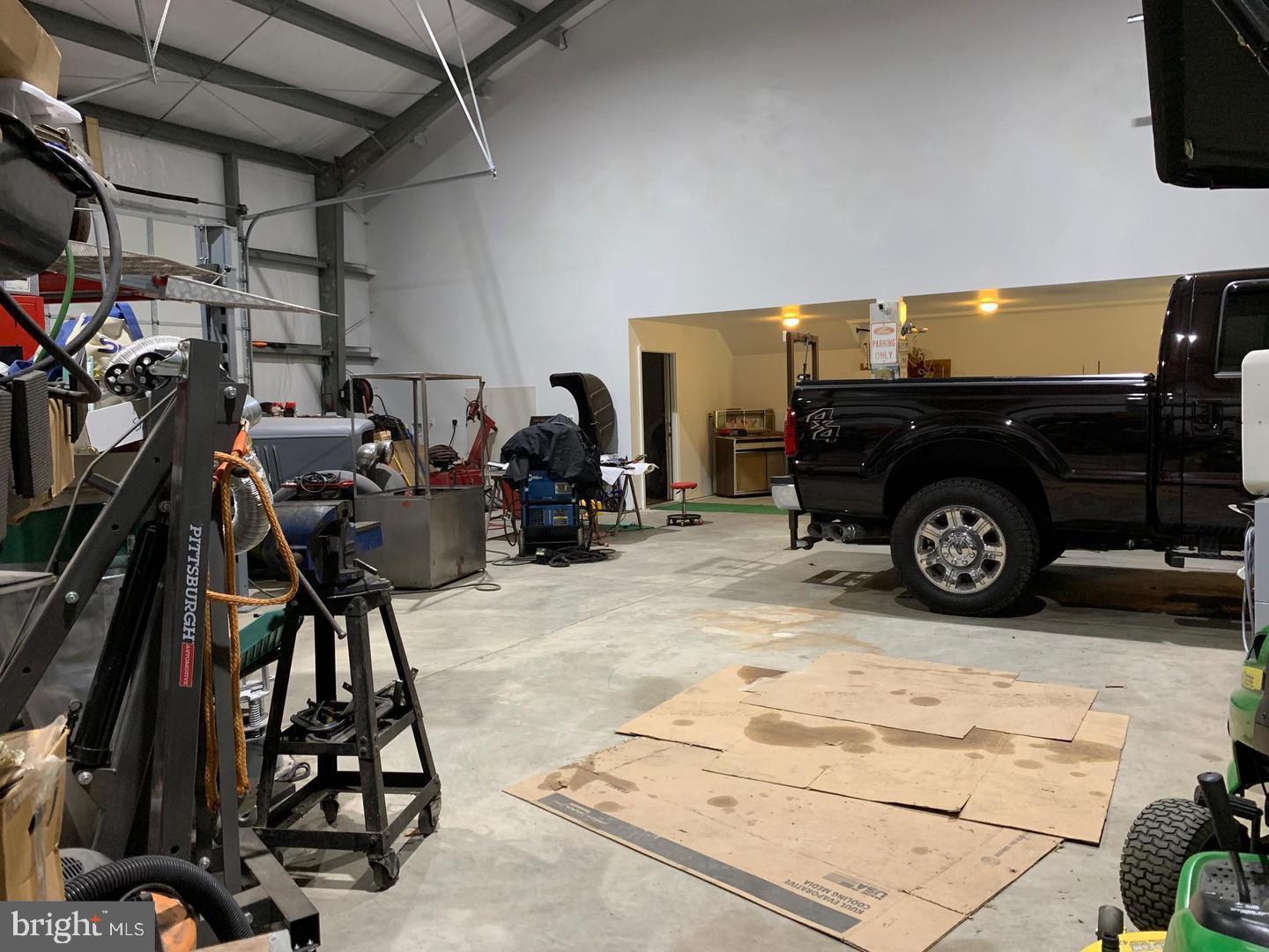 BURNS CROSSING - Residential