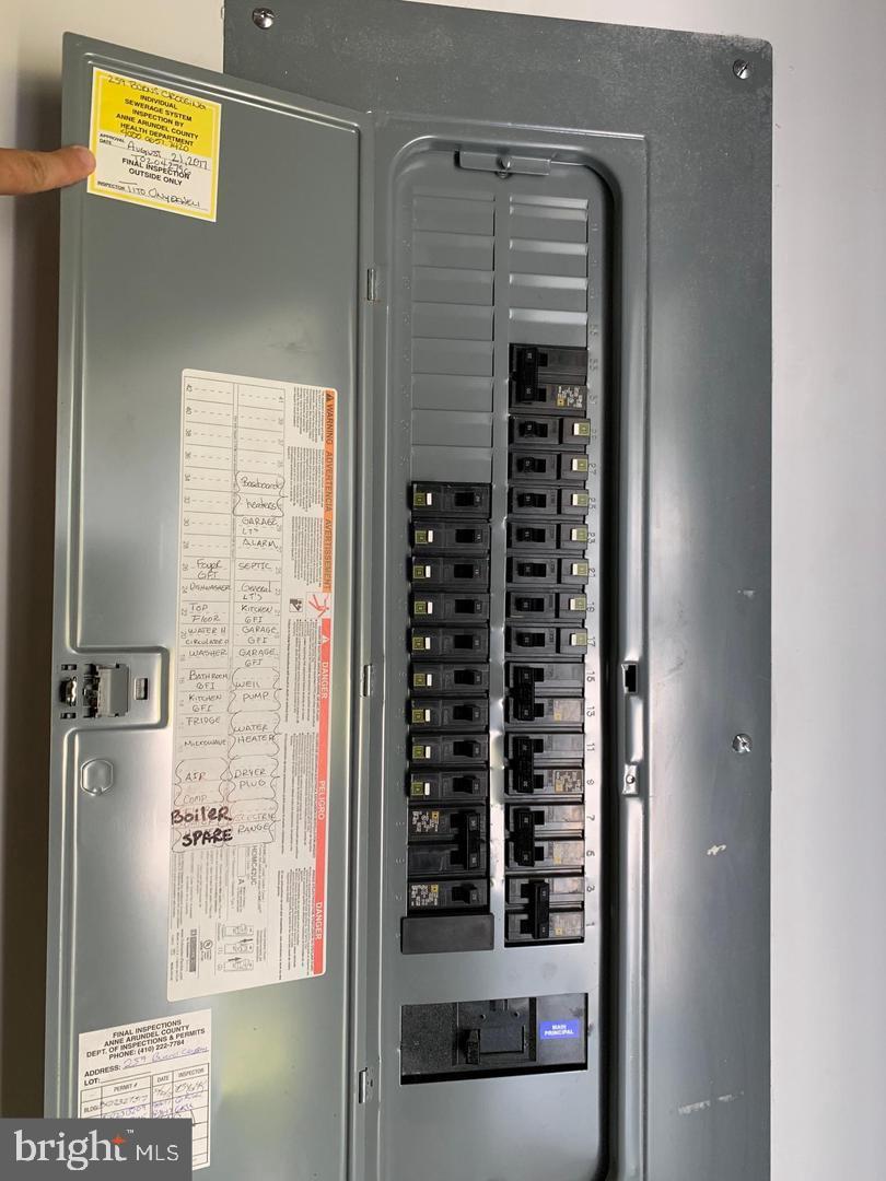 BURNS CROSSING - Residential