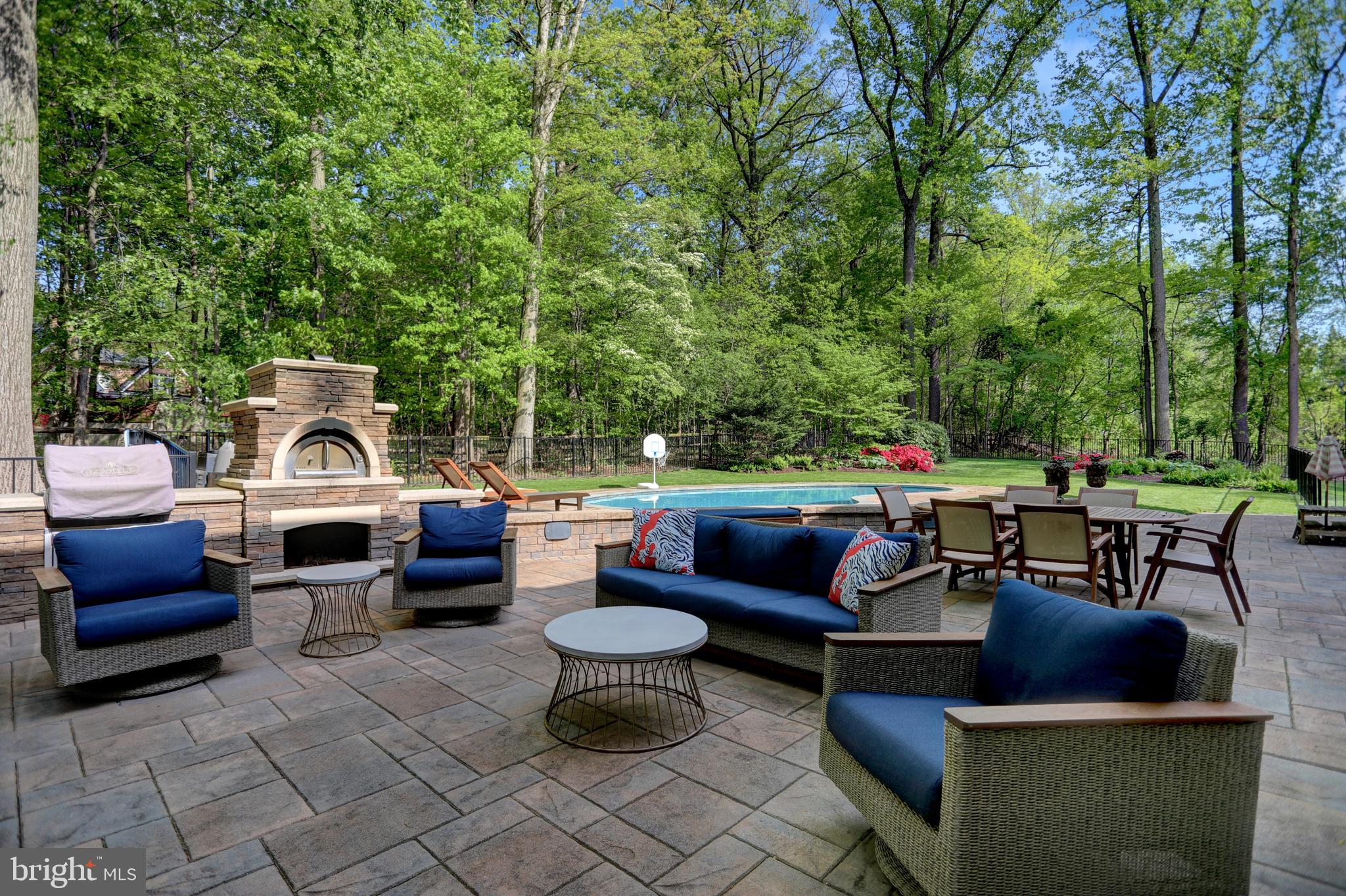 LAURELFORD - Residential