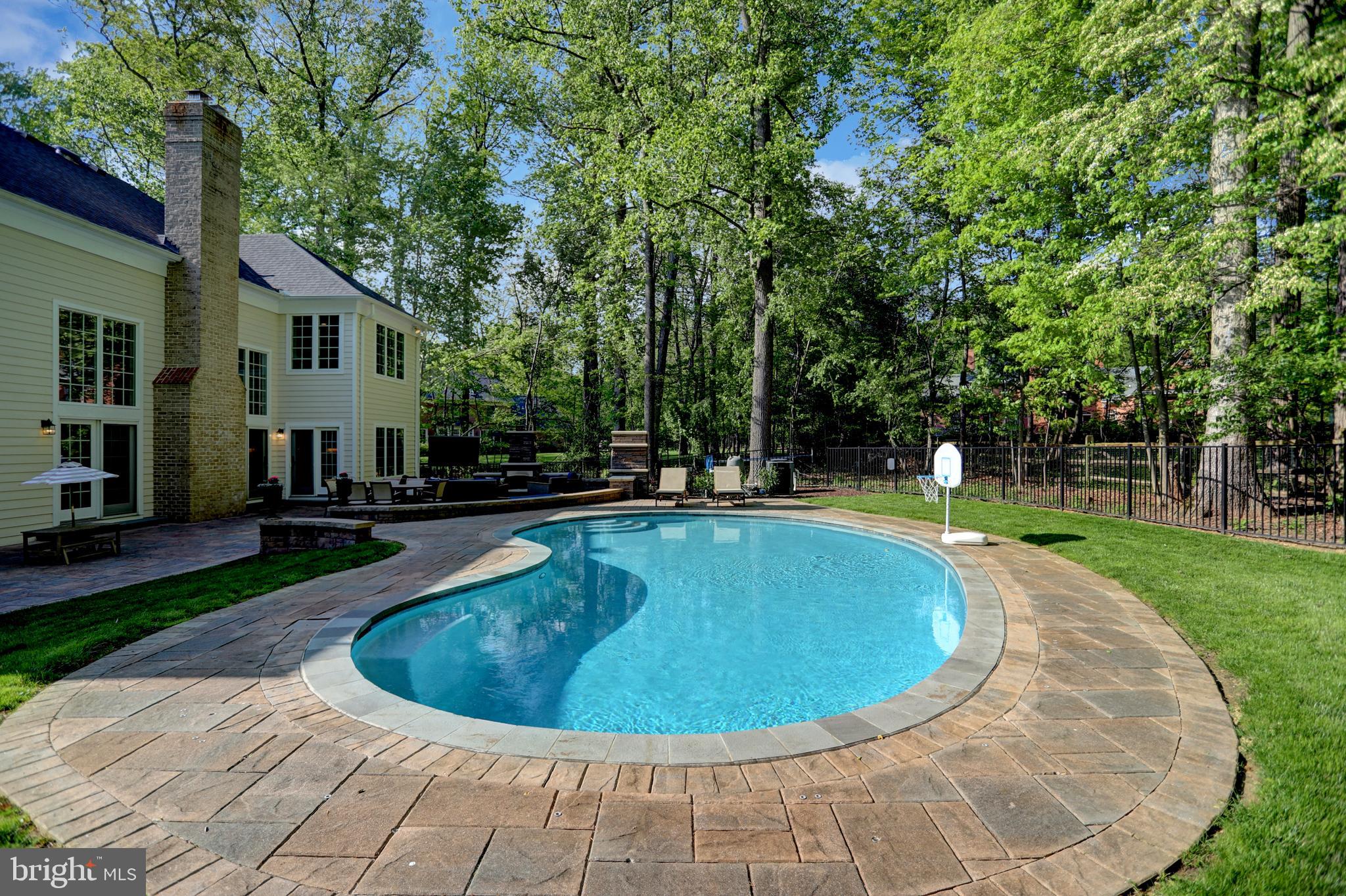 LAURELFORD - Residential