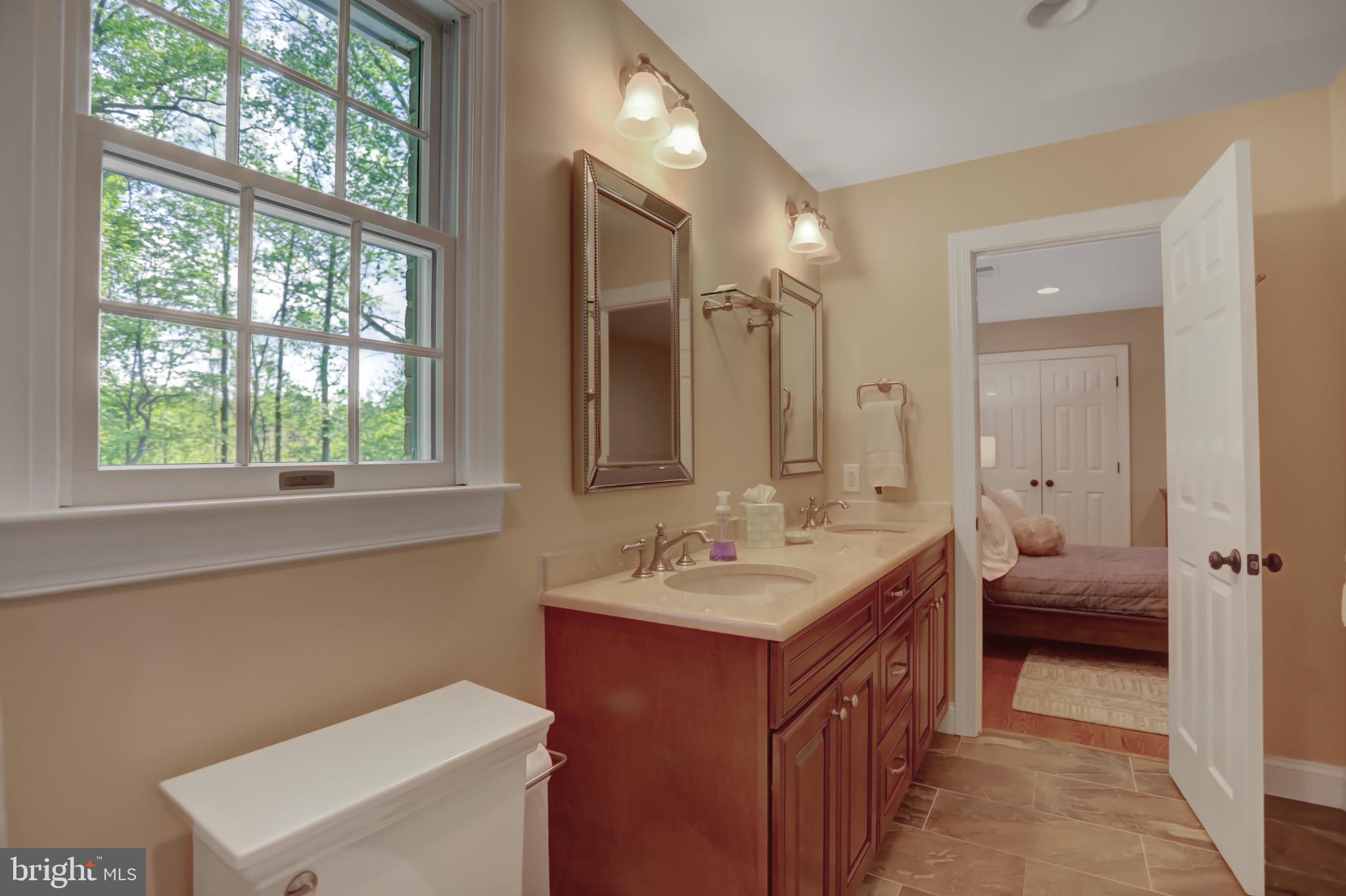 LAURELFORD - Residential