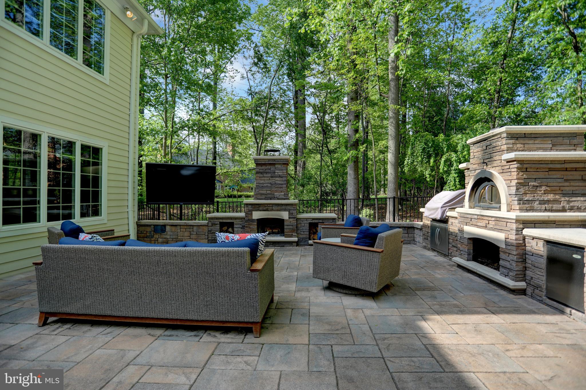 LAURELFORD - Residential