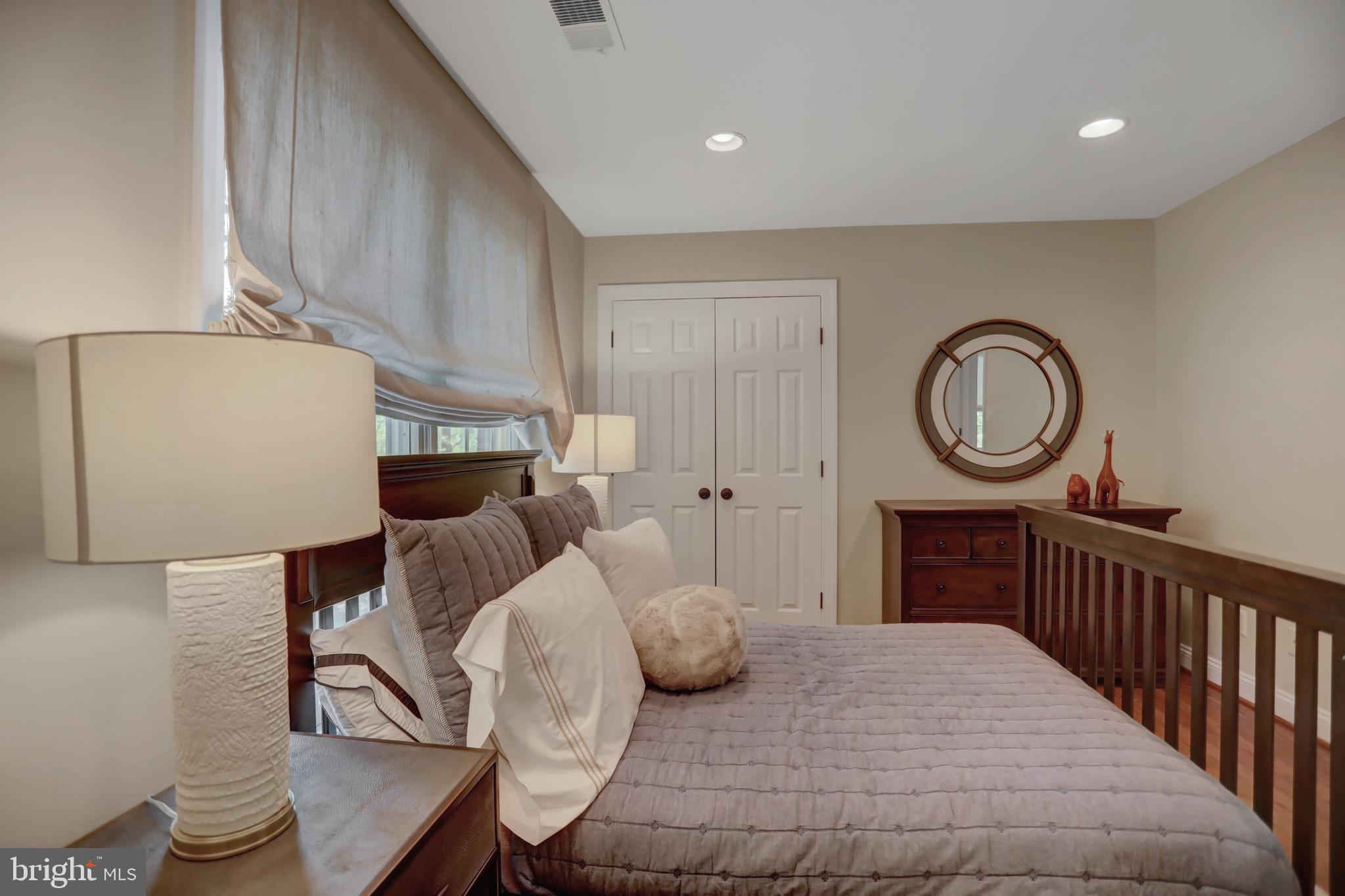 LAURELFORD - Residential